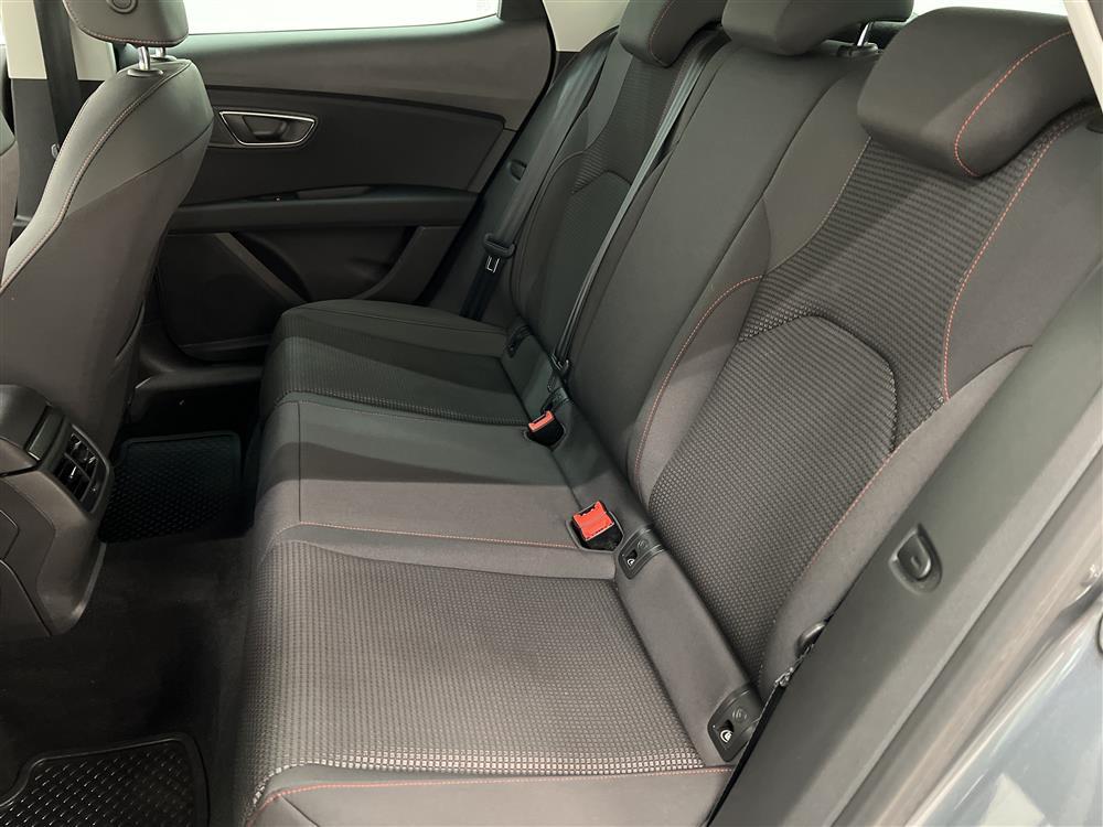 SEAT Leon 1.4 TSI 125hk Beats Cockpit Carplay Keyless interiör