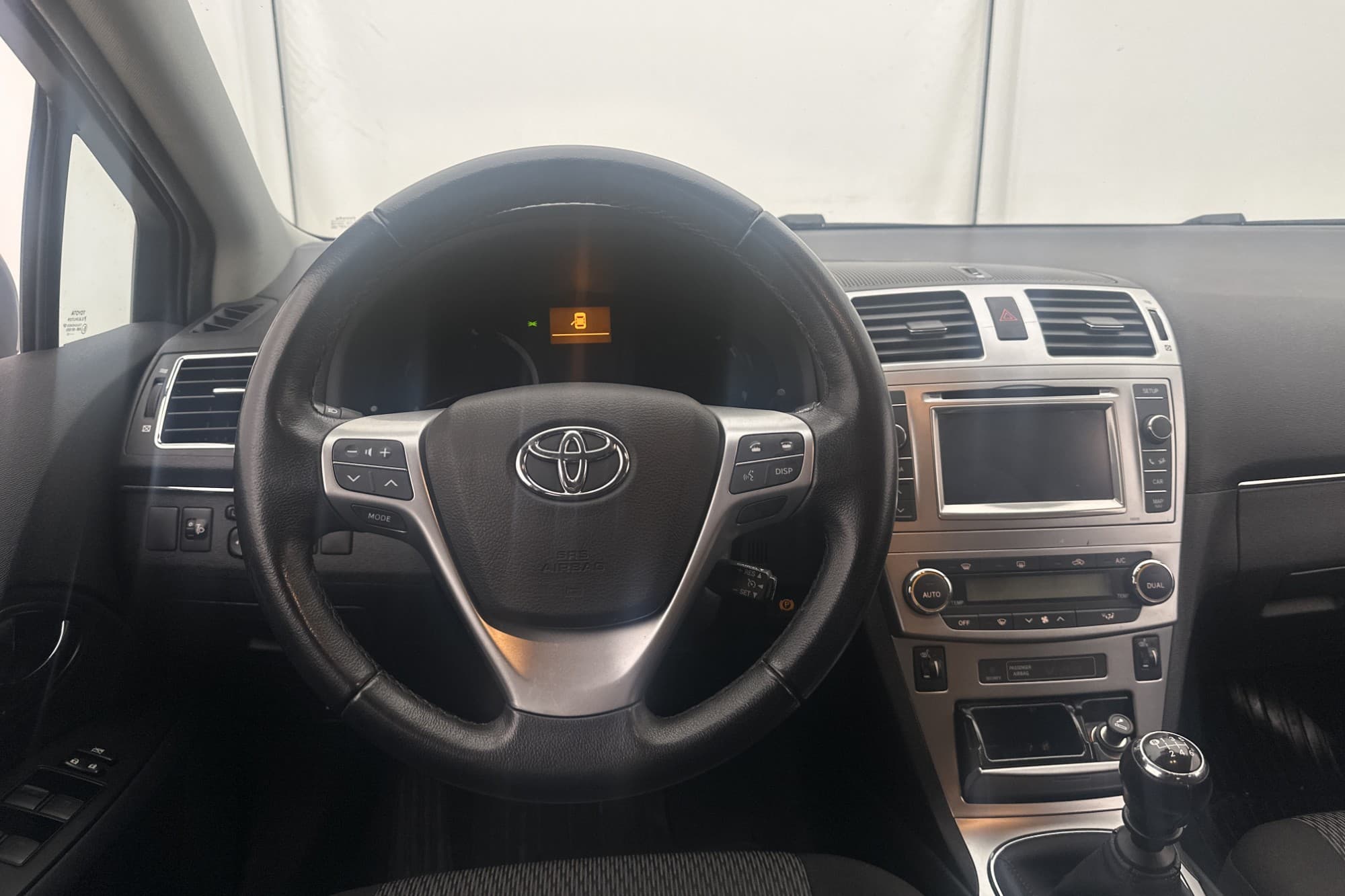 Toyota Avensis Kombi 147hk Business M&K-Värmare Kamera Drag