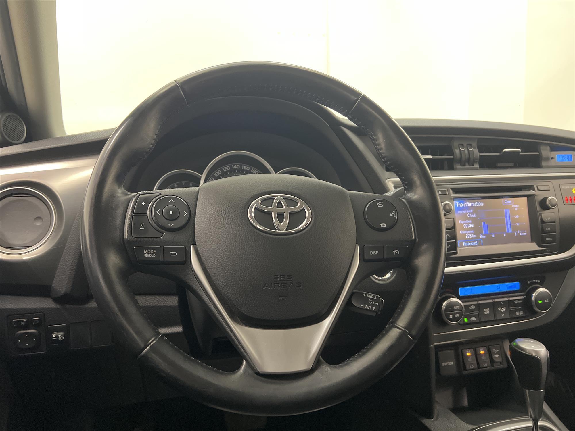 Toyota Auris 1.6 132hk  2 Brukare Backkamera 0,48L/mil