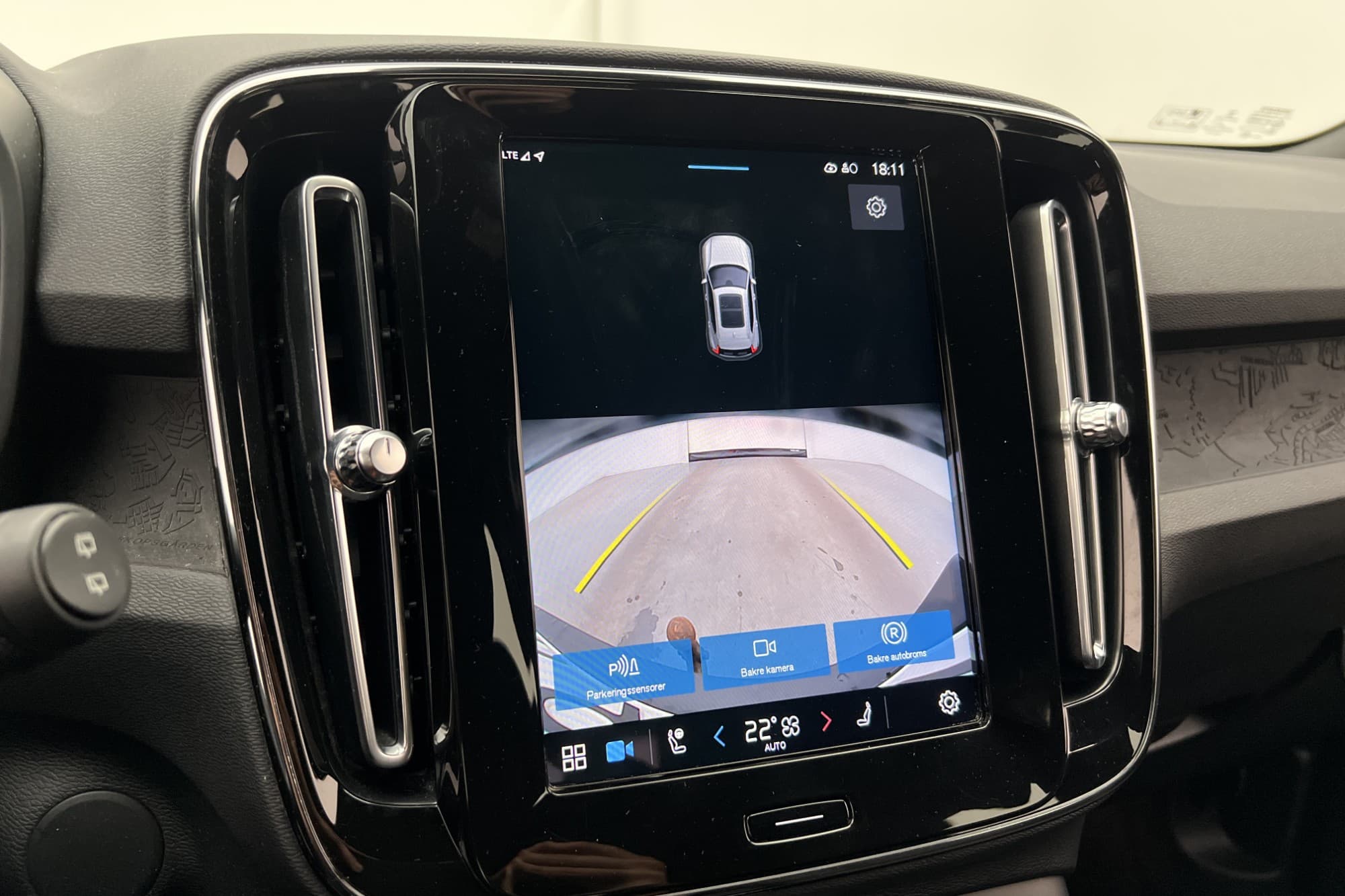 Volvo XC40 Recharge Twin Motor 408hk Core Värmare Drag MOMS