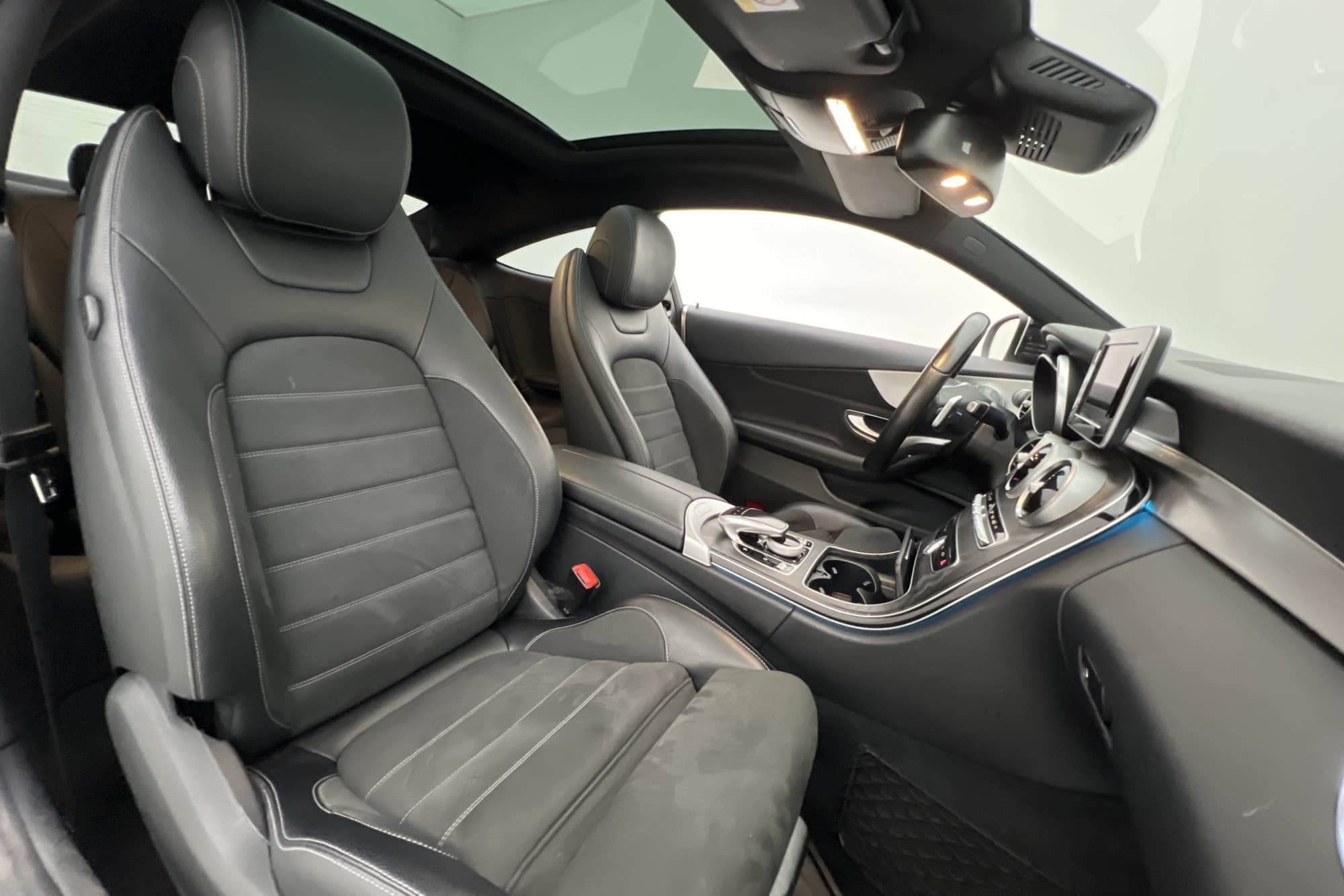 Mercedes-Benz C 220d AMG Pano Burmester Kamera Navi LED