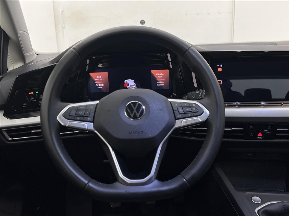 Volkswagen Golf 1.5 TSI 150hk Cockpit Navi B-Värm Carplay