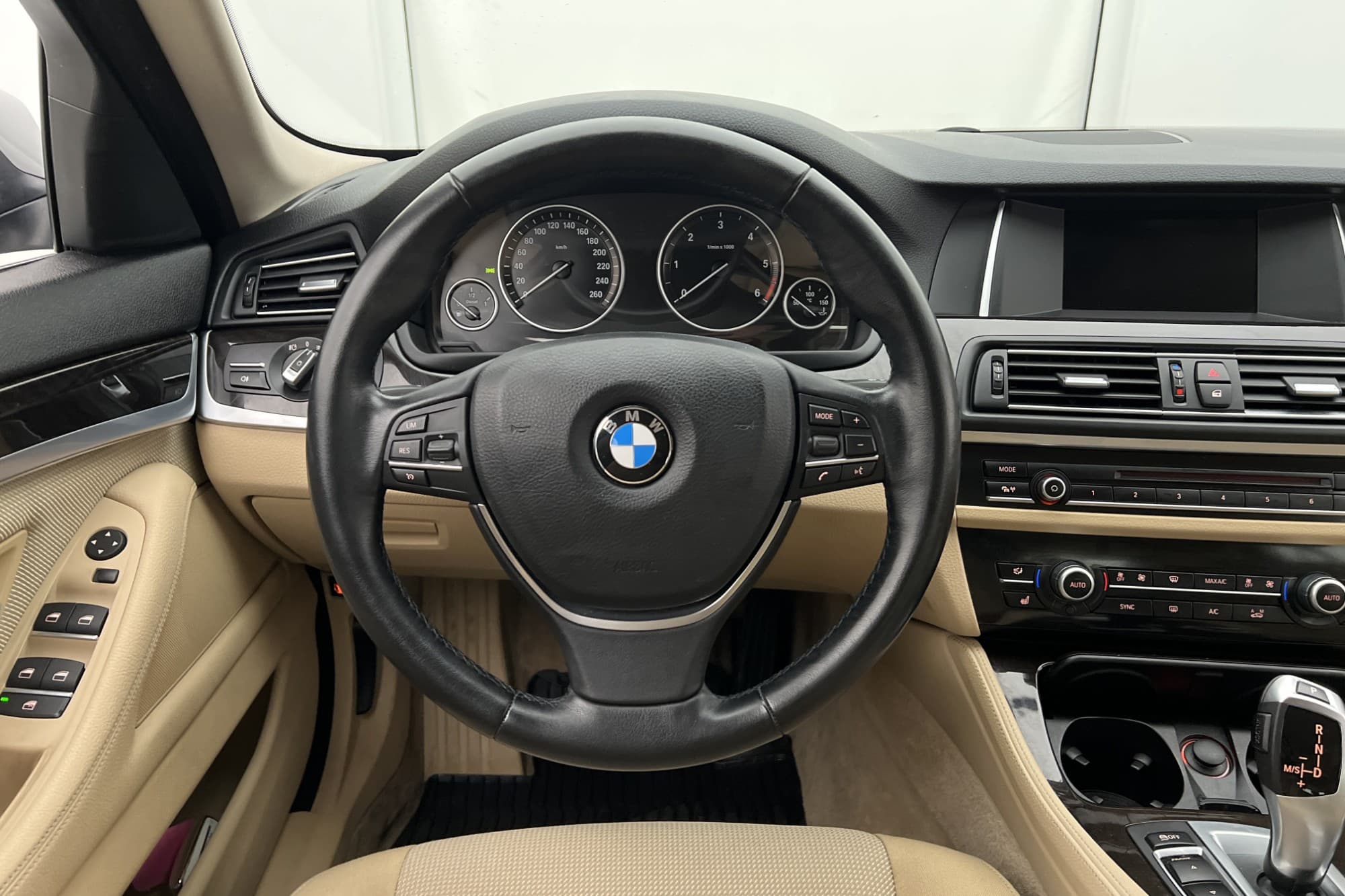 BMW 520d 184hk Keyless El-stolar P-Sensorer Farthållare