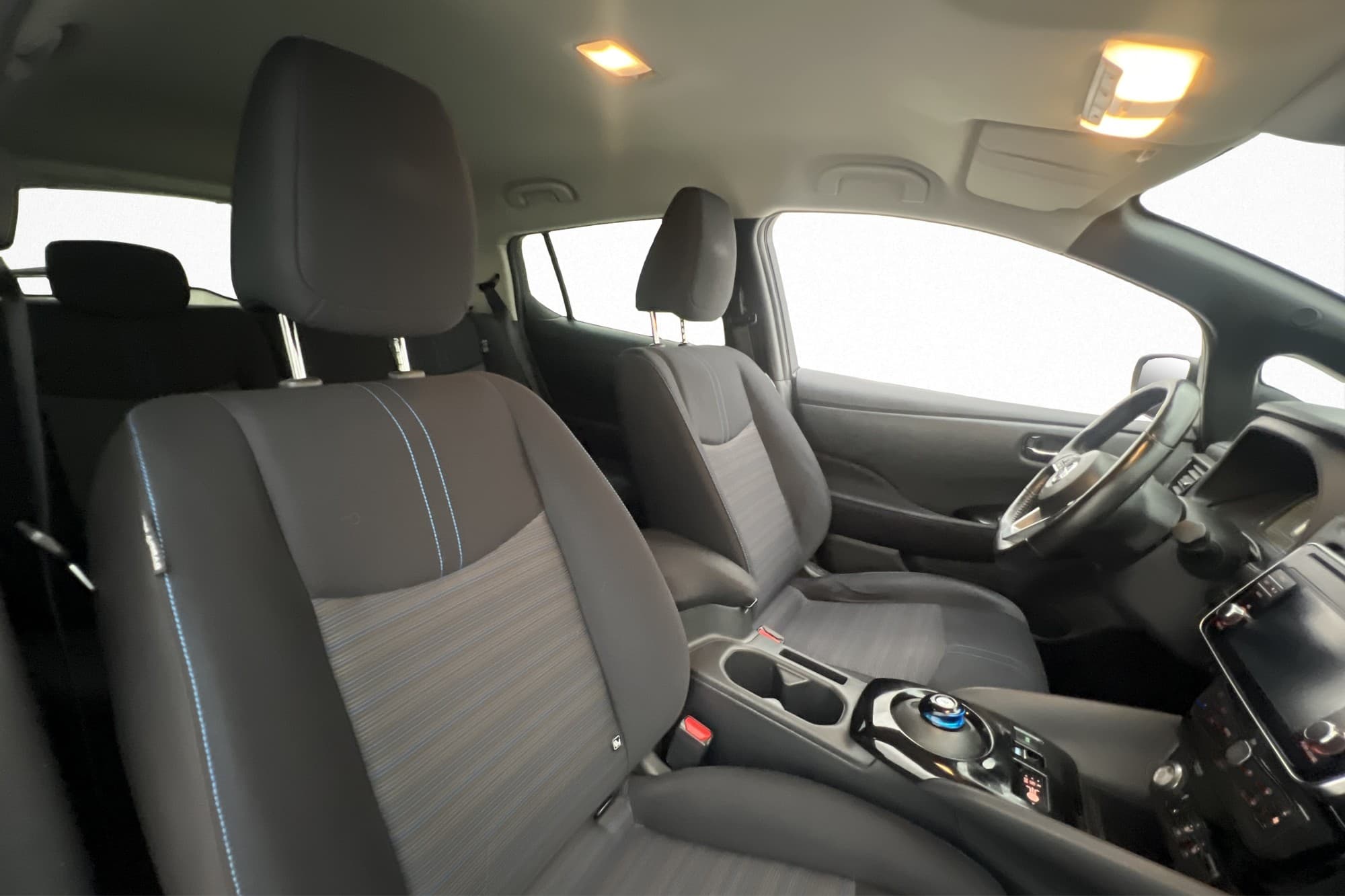 Nissan Leaf 150hk 40 kWh N-Connecta 360° Rattvärme Navi