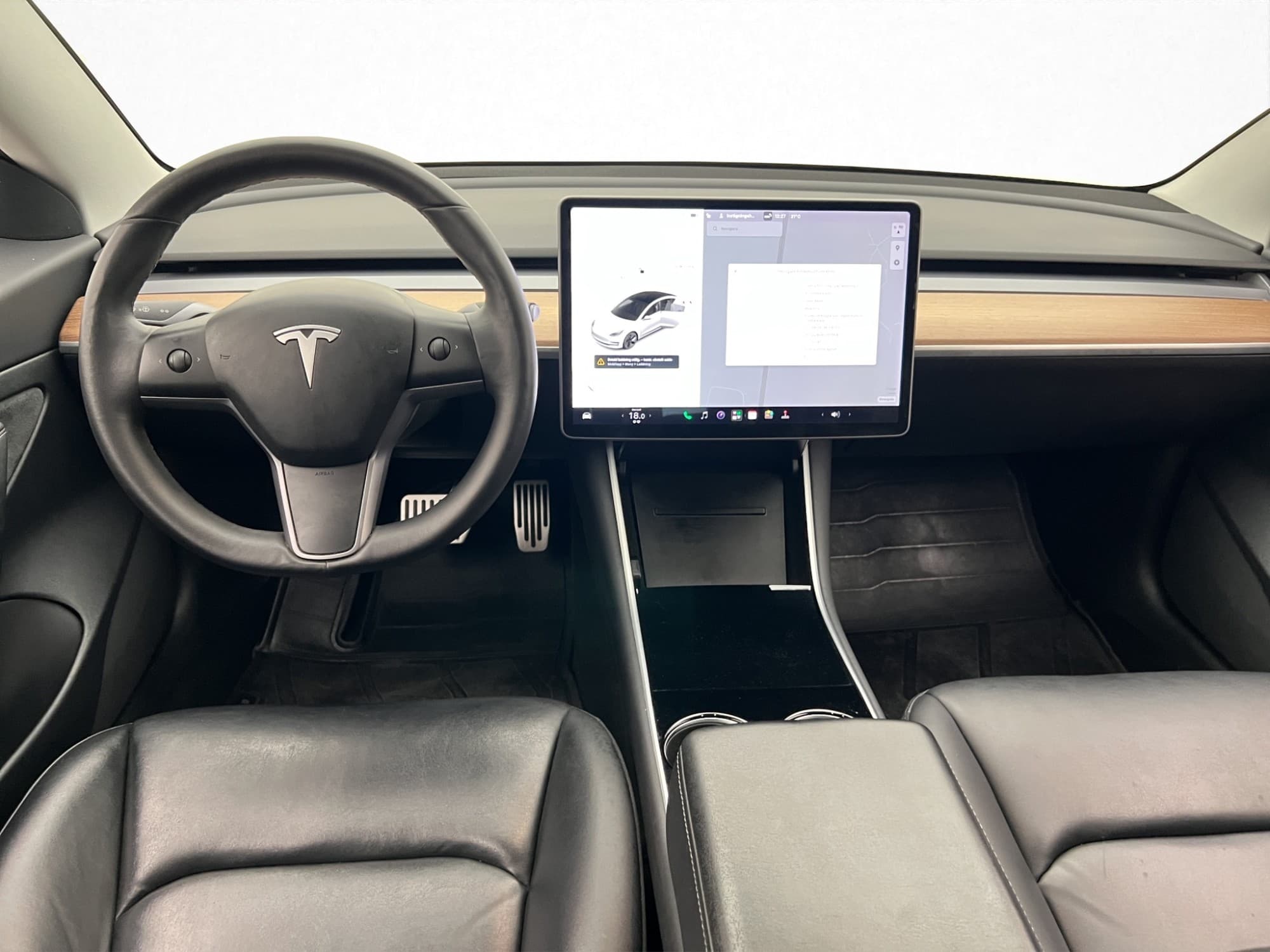 Tesla Model 3 Standard Range Plus Värmepump Autopilot Pano