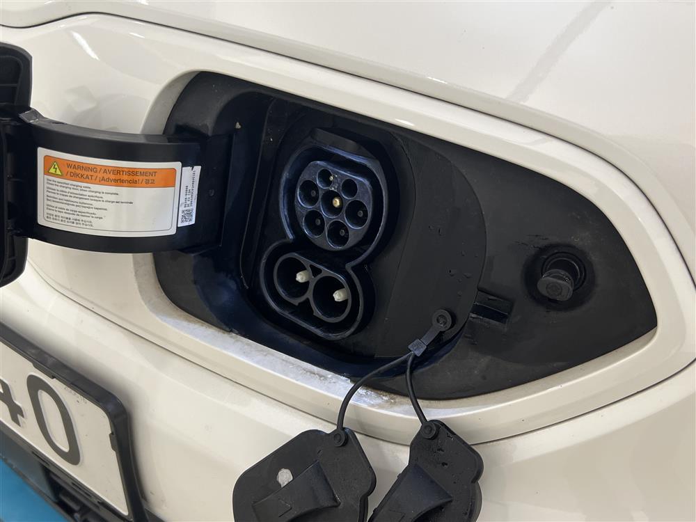 Kia E-Niro EV 64 kWh 204hk Adv Plus Tech JBL T-Lucka Skinn