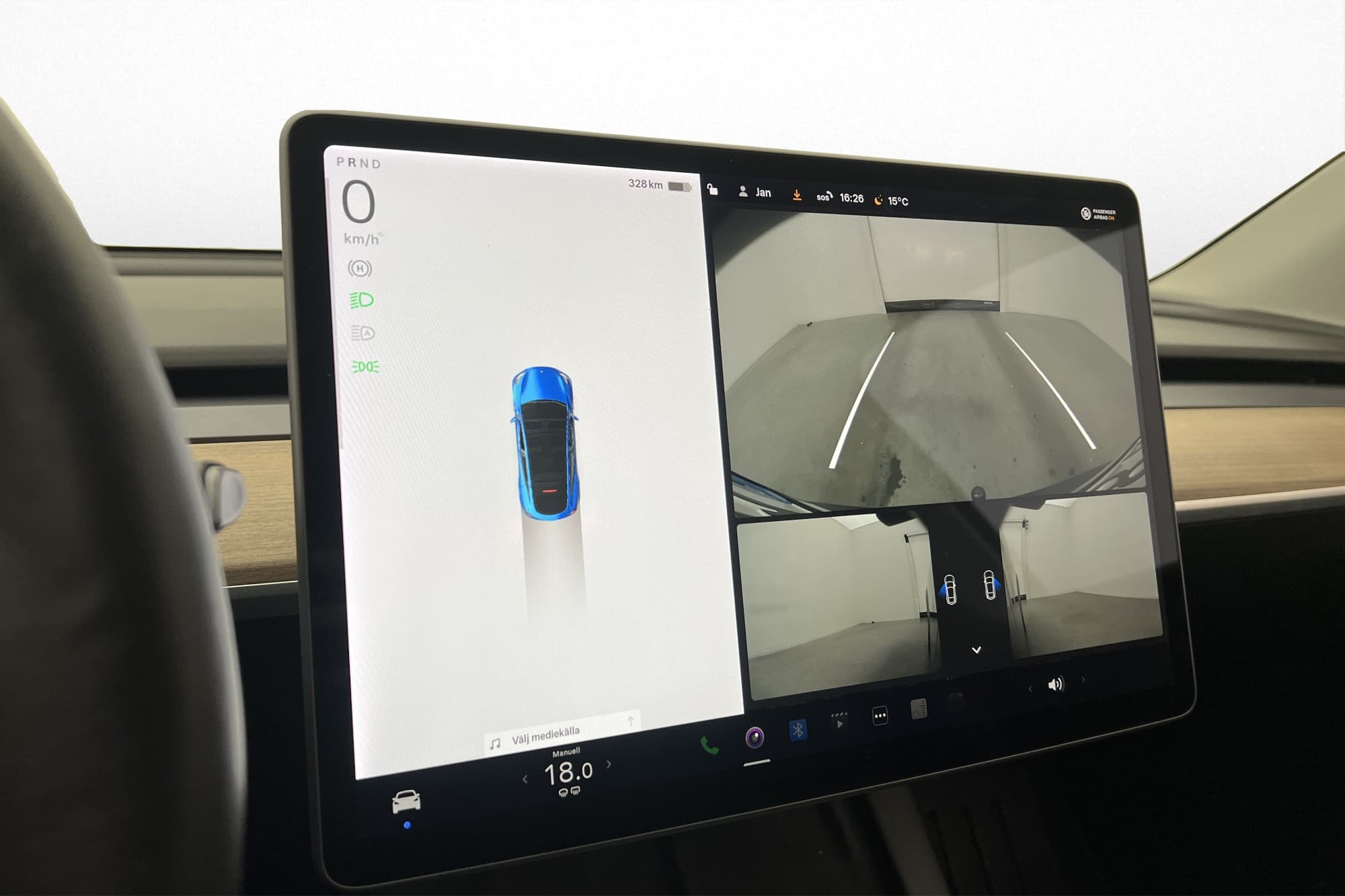 Tesla Model Y Long Range AWD Autopilot Dragkrok Svensksåld