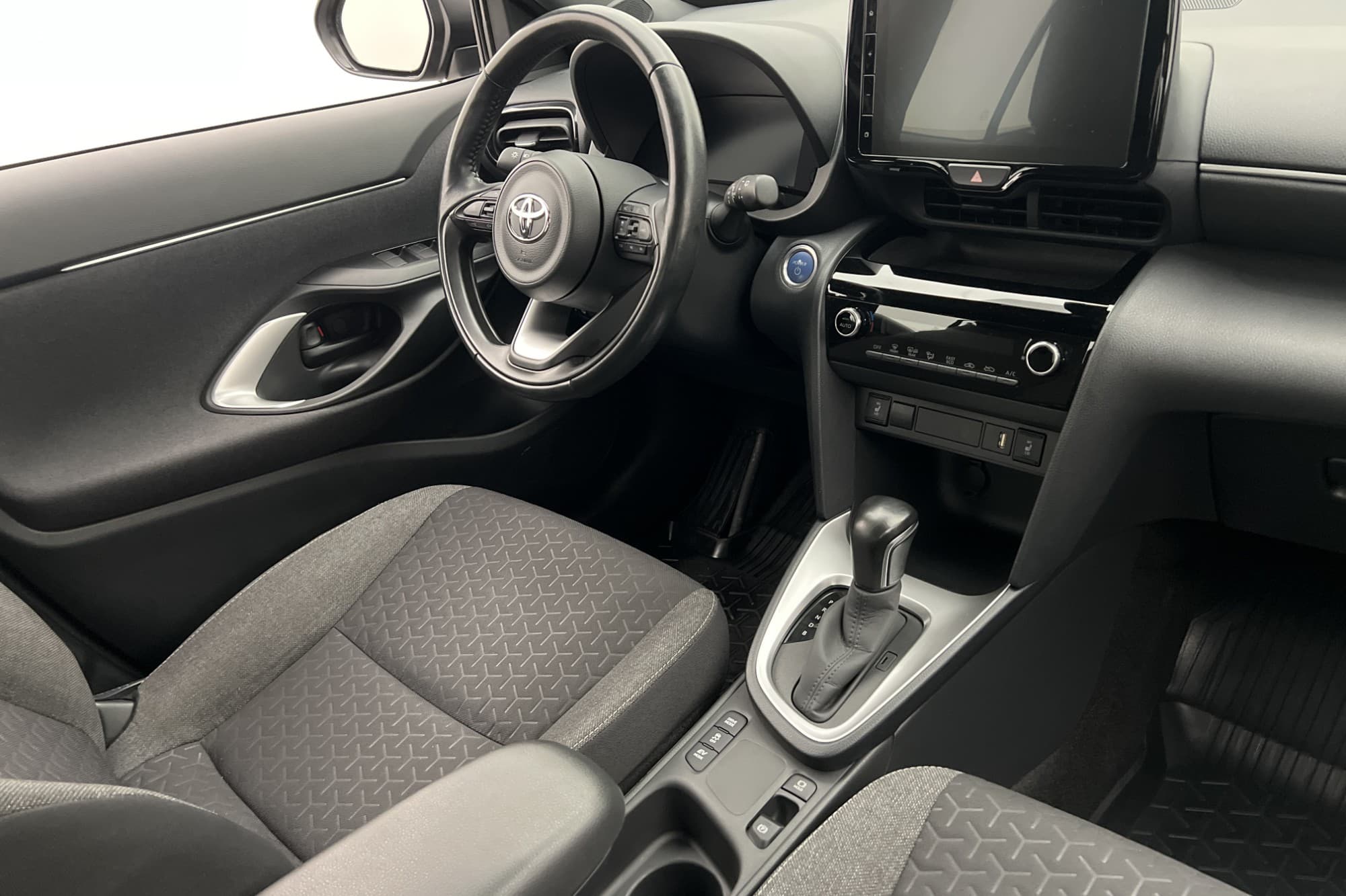 Toyota Yaris Cross Hybrid 116hk Active Plus Kamera Navi