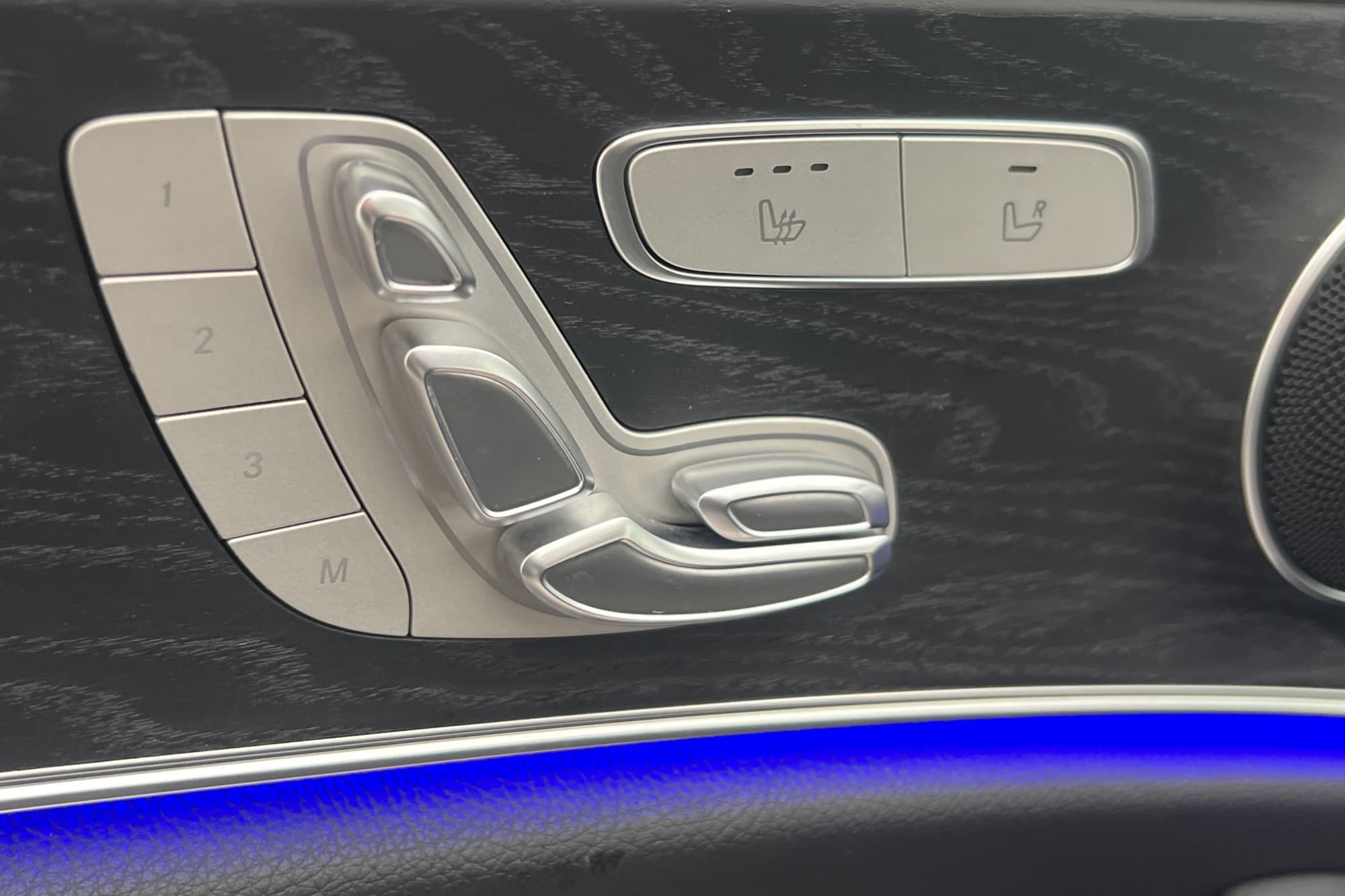 Mercedes-Benz E 220 T d 4M 194hk AMG Wide D-Värm 360° Drag