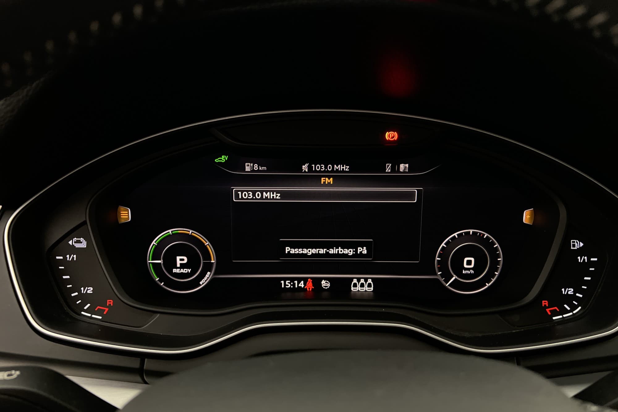 Audi Q5 55 TFSI e Q S-Line Luftfjädring Cockpit B&O Kamera