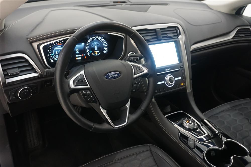 Ford Mondeo 2.0TDCi 190hk AWD Vignale Pano D-Värm 0,49l/milinteriör