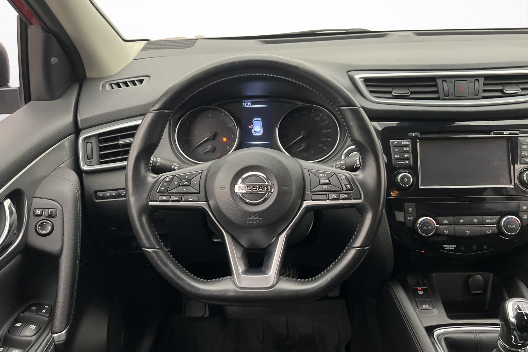 Nissan Qashqai 1.2 DIG-T 115hk Tekna 360° Navi Drag
