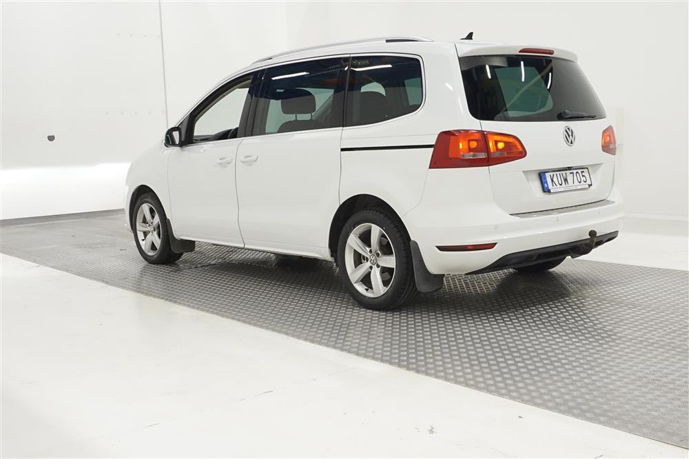 Volkswagen Sharan 2.0 TDI 140hk 7-sits Värmare Pano Dynaudioexteriör
