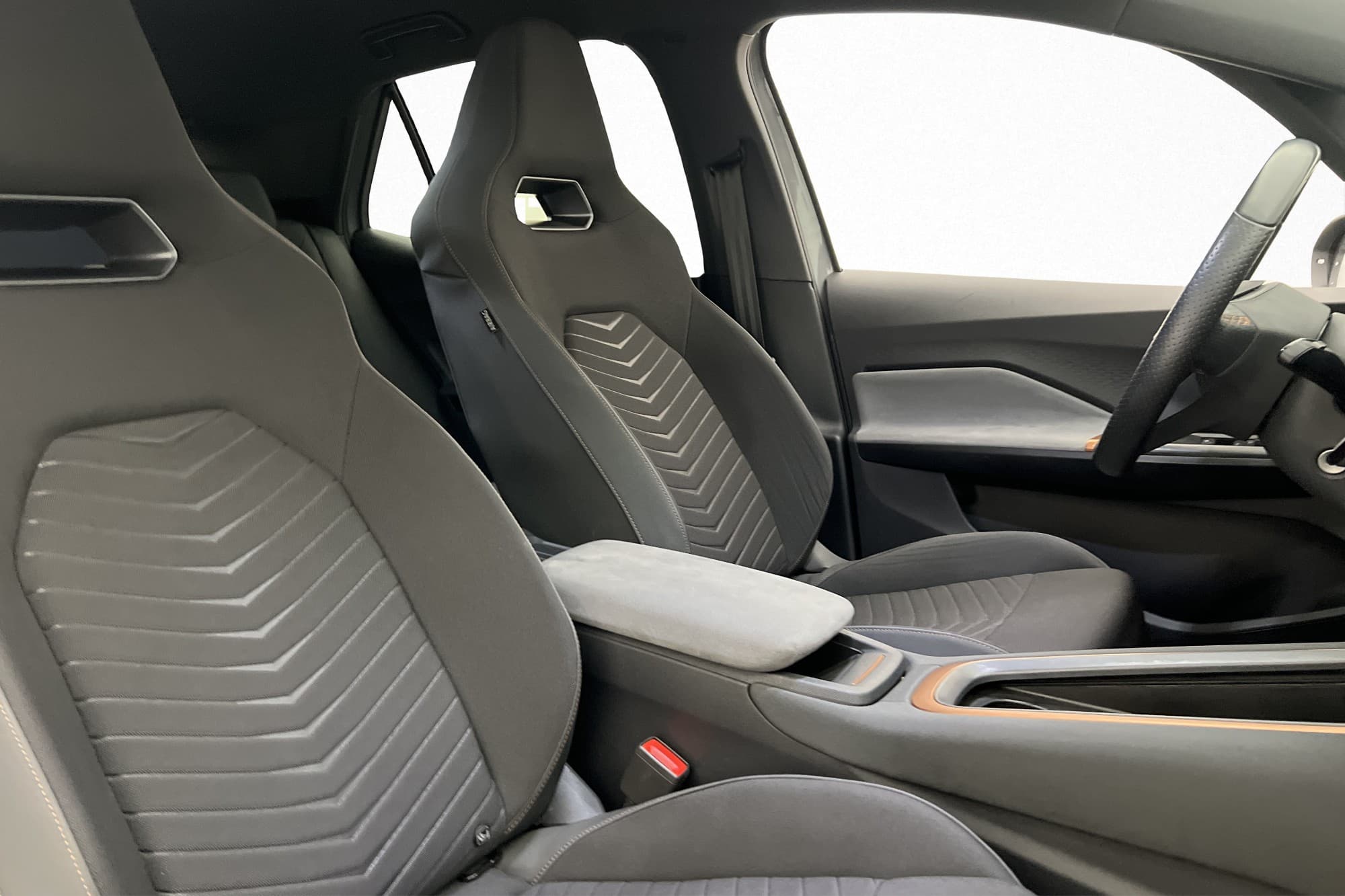 CUPRA Born 58 kWh Värmare Kamera CarPlay Navi