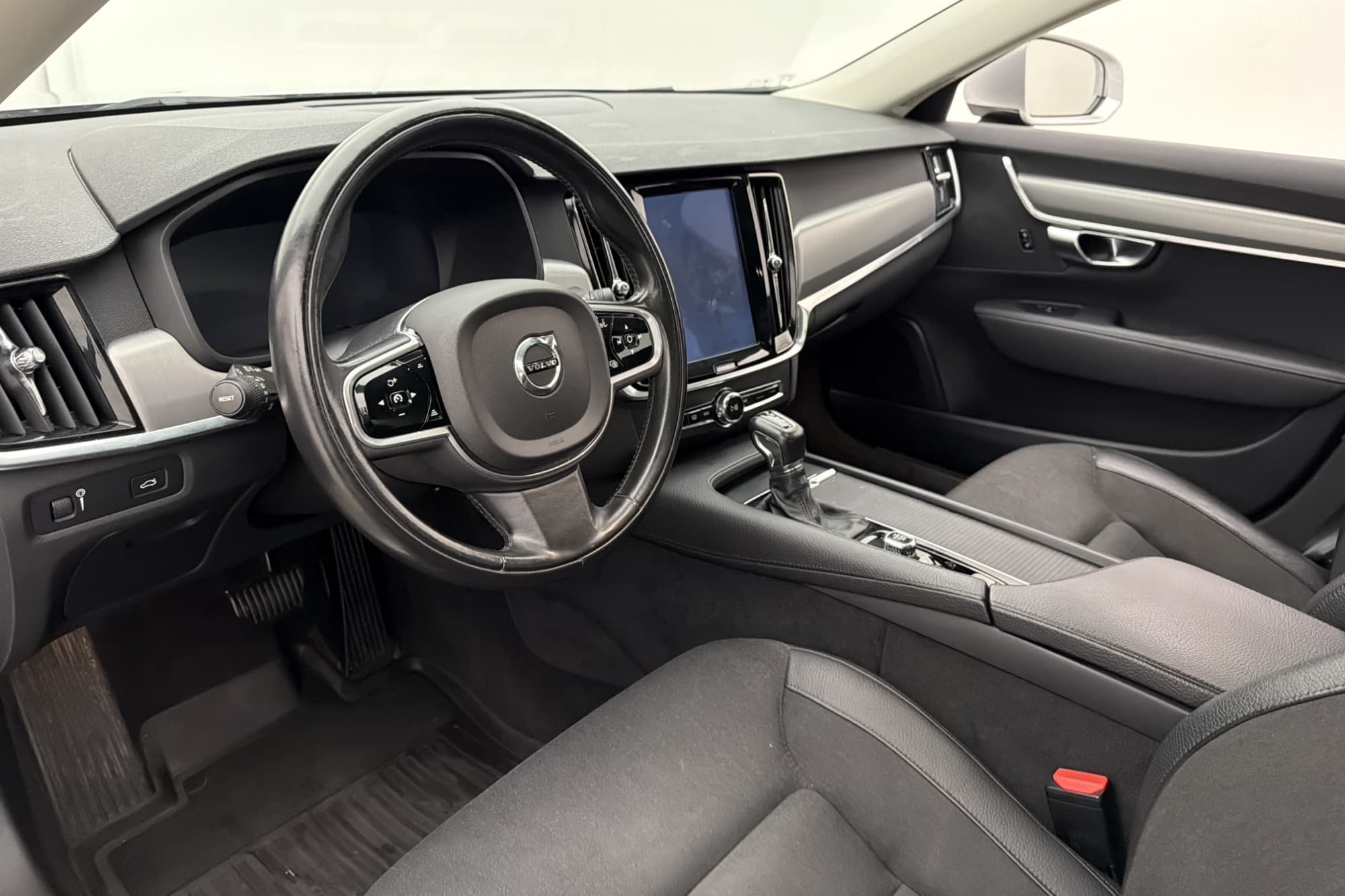 Volvo S90 D4 AWD 190hk Momentum D-Värmare Rattvärme Keyless