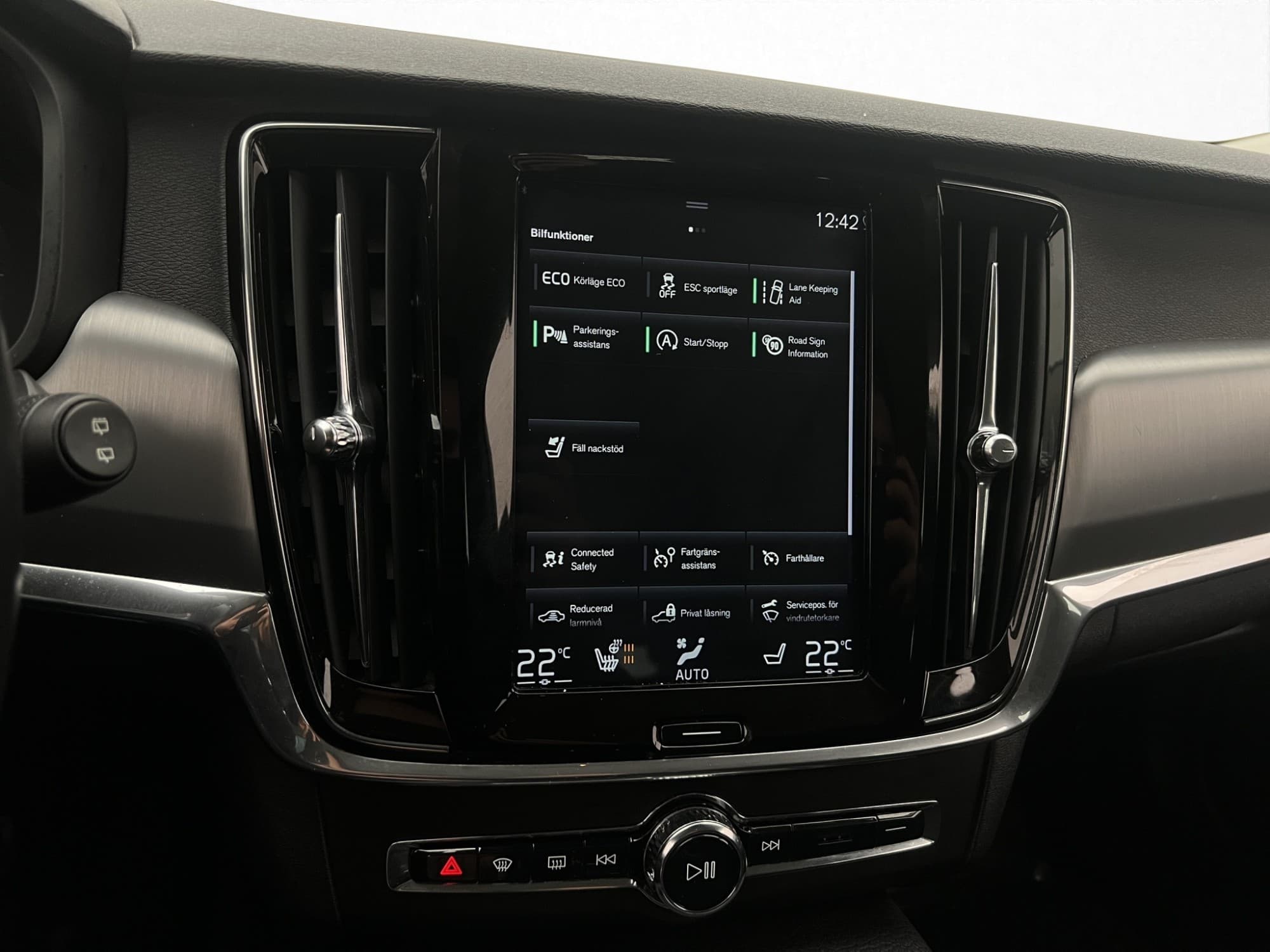 Volvo V90 D4 190hk Advanced Momentum Värmare VOC Drag