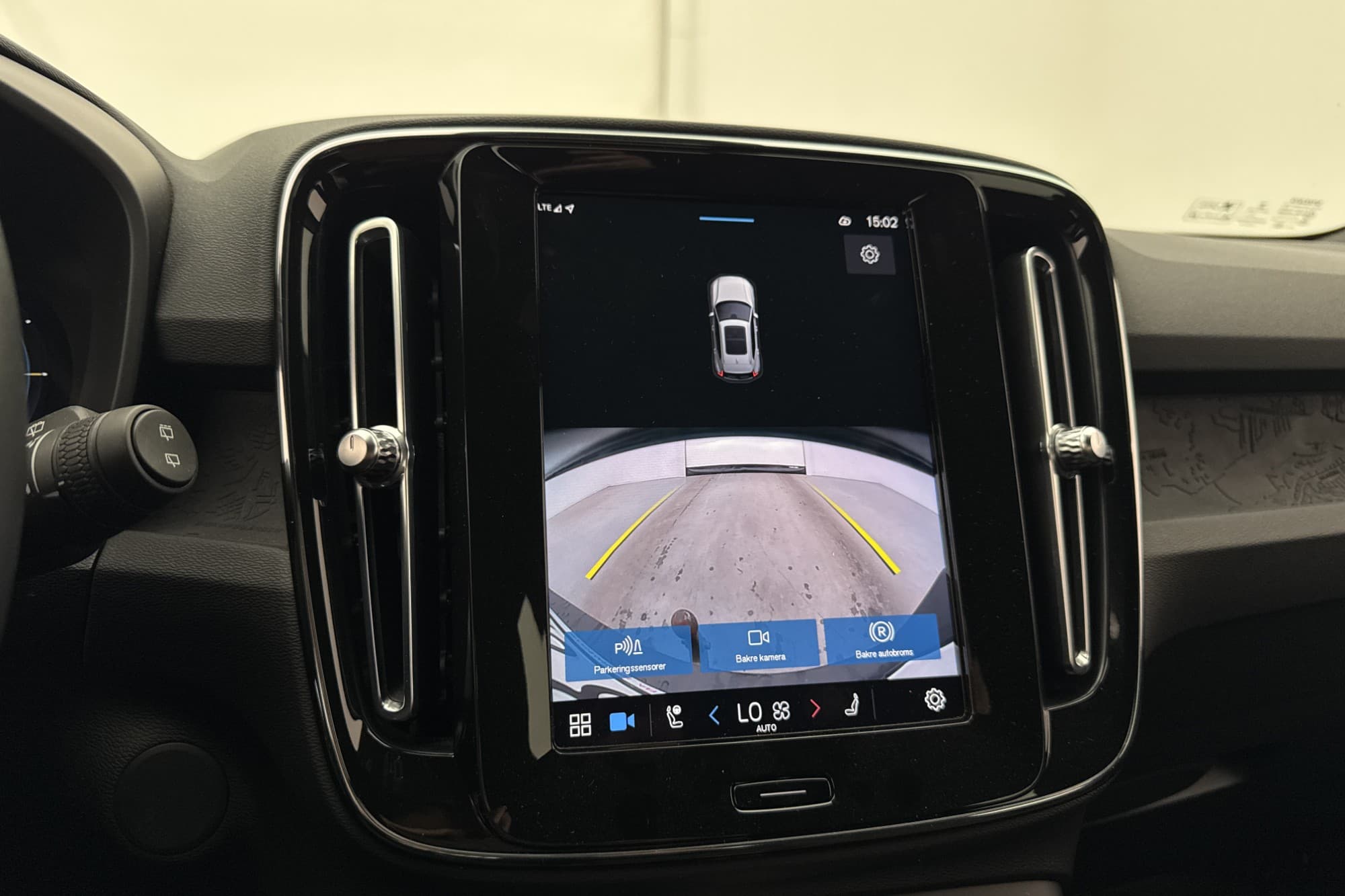 Volvo XC40 Recharge Twin Motor Plus Värm Drag Kamera MOMS