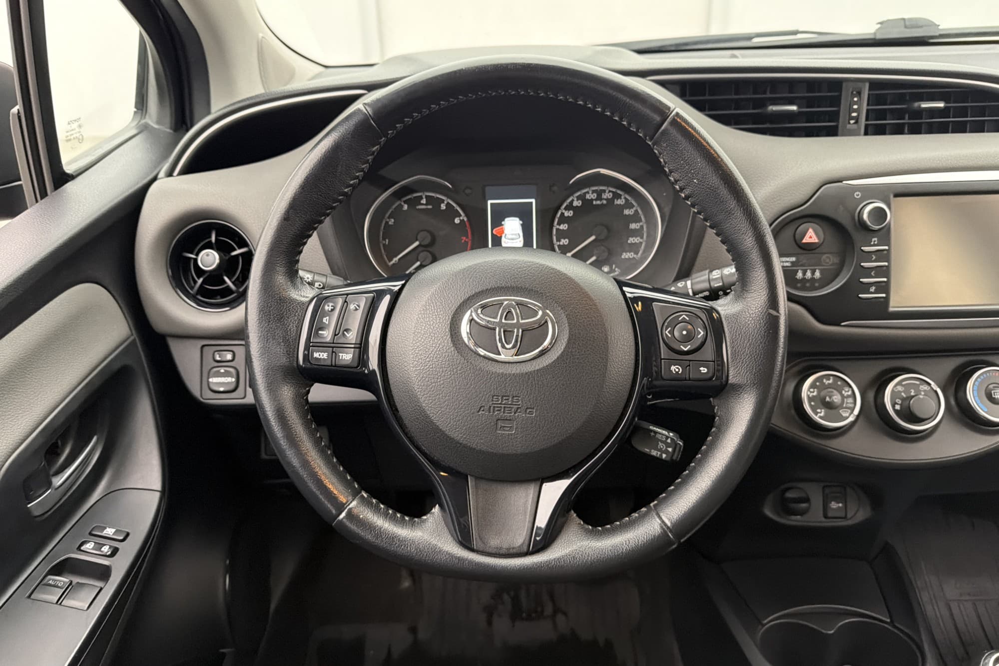 Toyota Yaris 1.5 111hk Active Kamera Farthållare Bluetooth