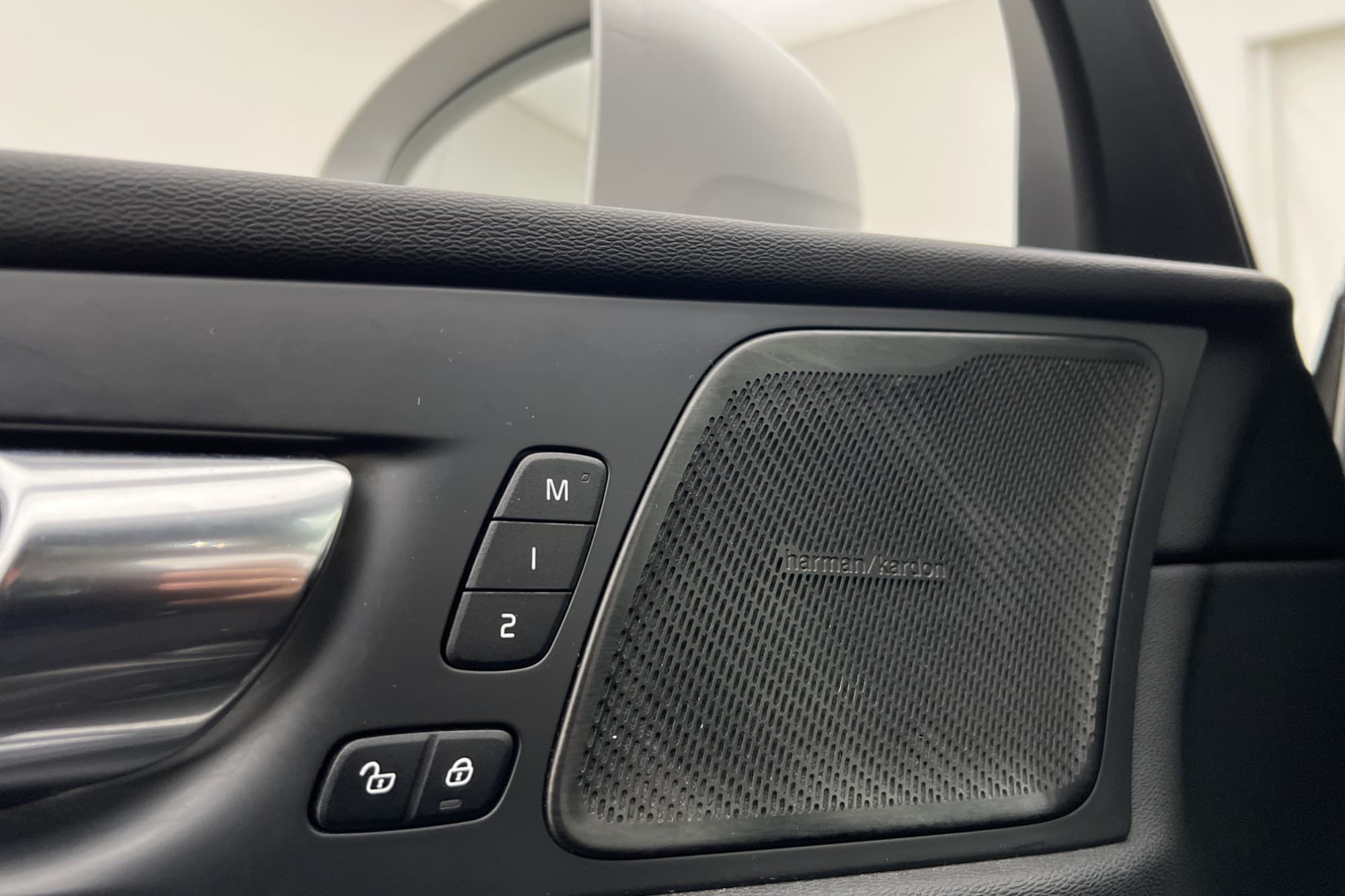 Volvo XC60 D4 AWD R-Design Pano Värm Drag HUD H/K Kamera