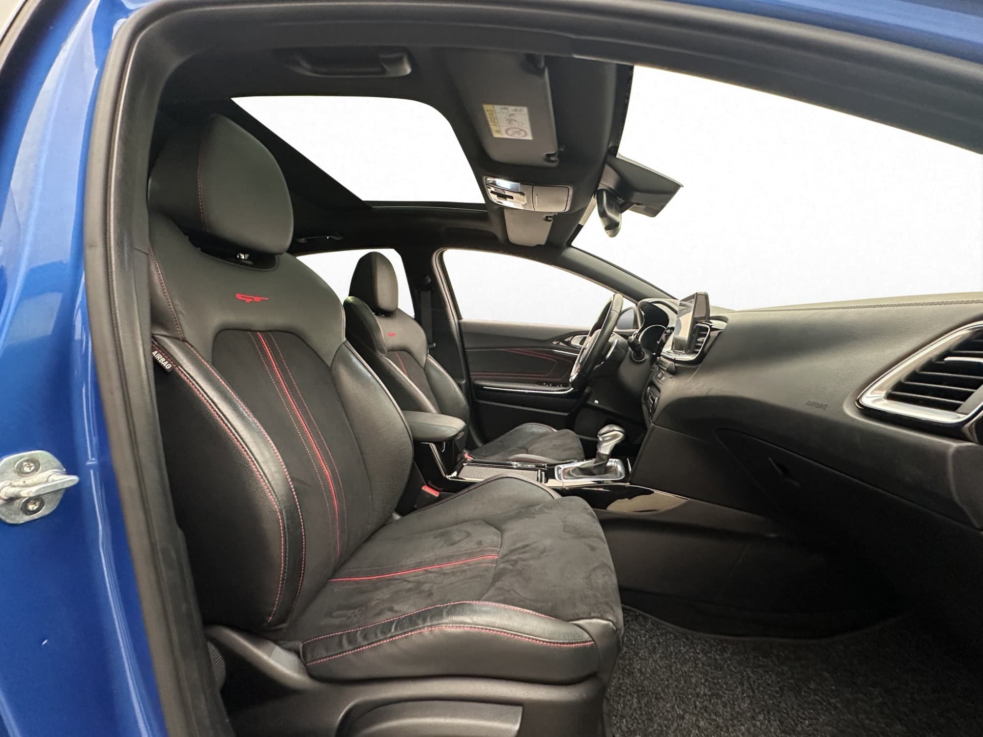 Kia ProCee'd GT 204hk Pano JBL Kamera Navi CarPlay Rattvärme