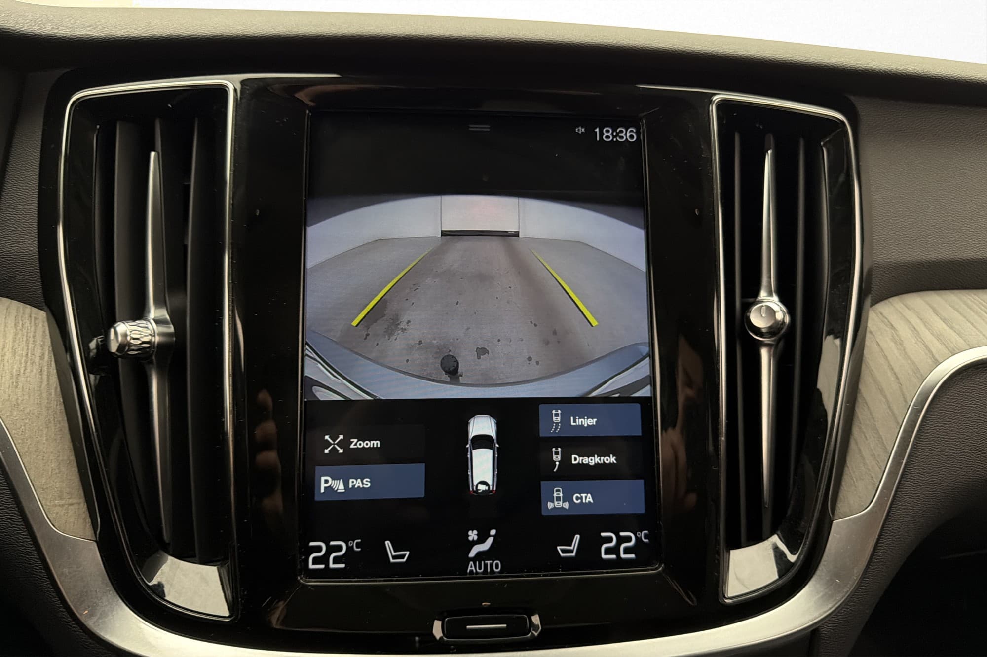 Volvo V60 D3 Inscription Skinn Värmare Drag Kamera HUD VOC