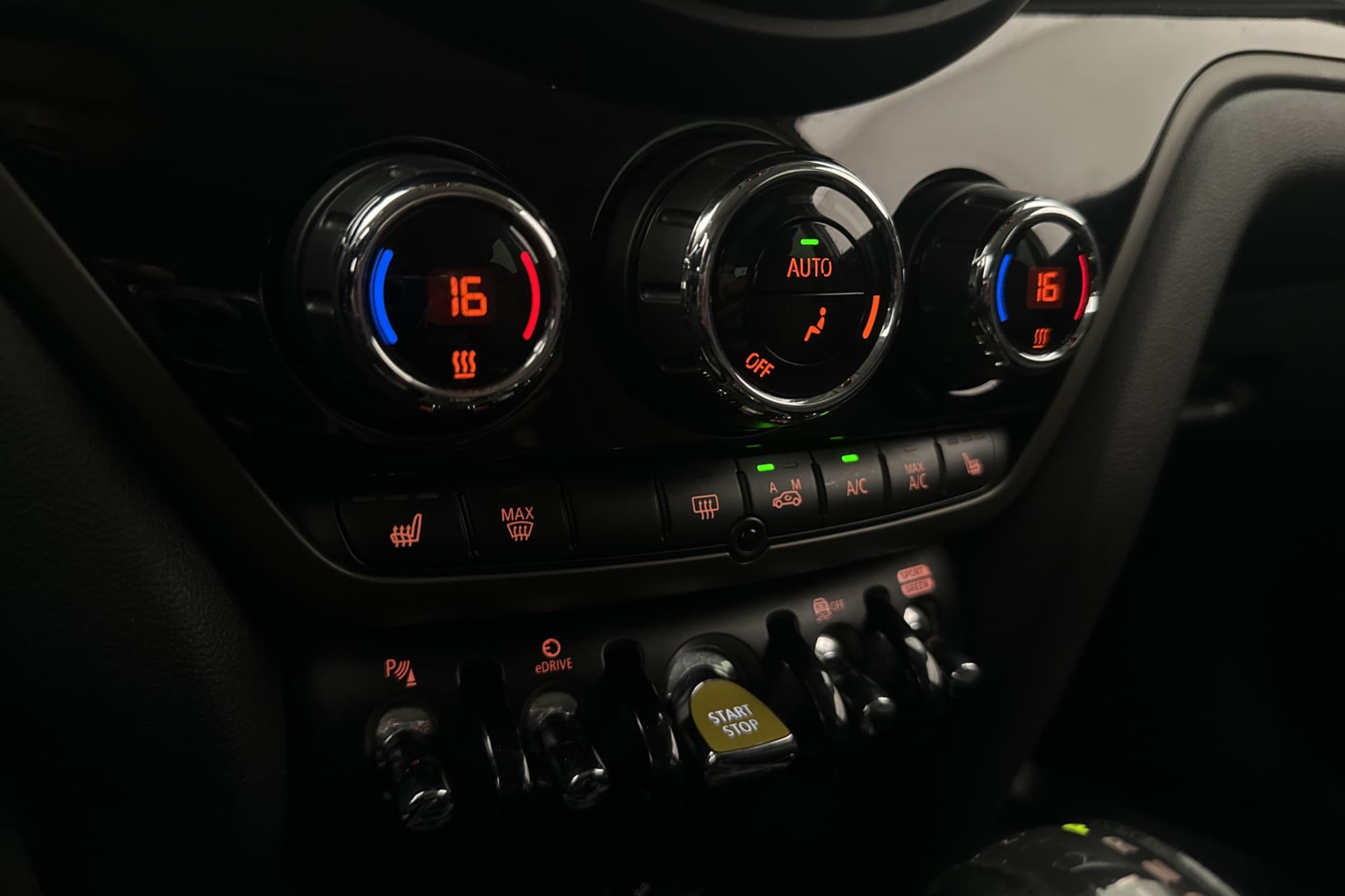 MINI Countryman SE 224hk ALL4 Salt II Navigation Sensorer