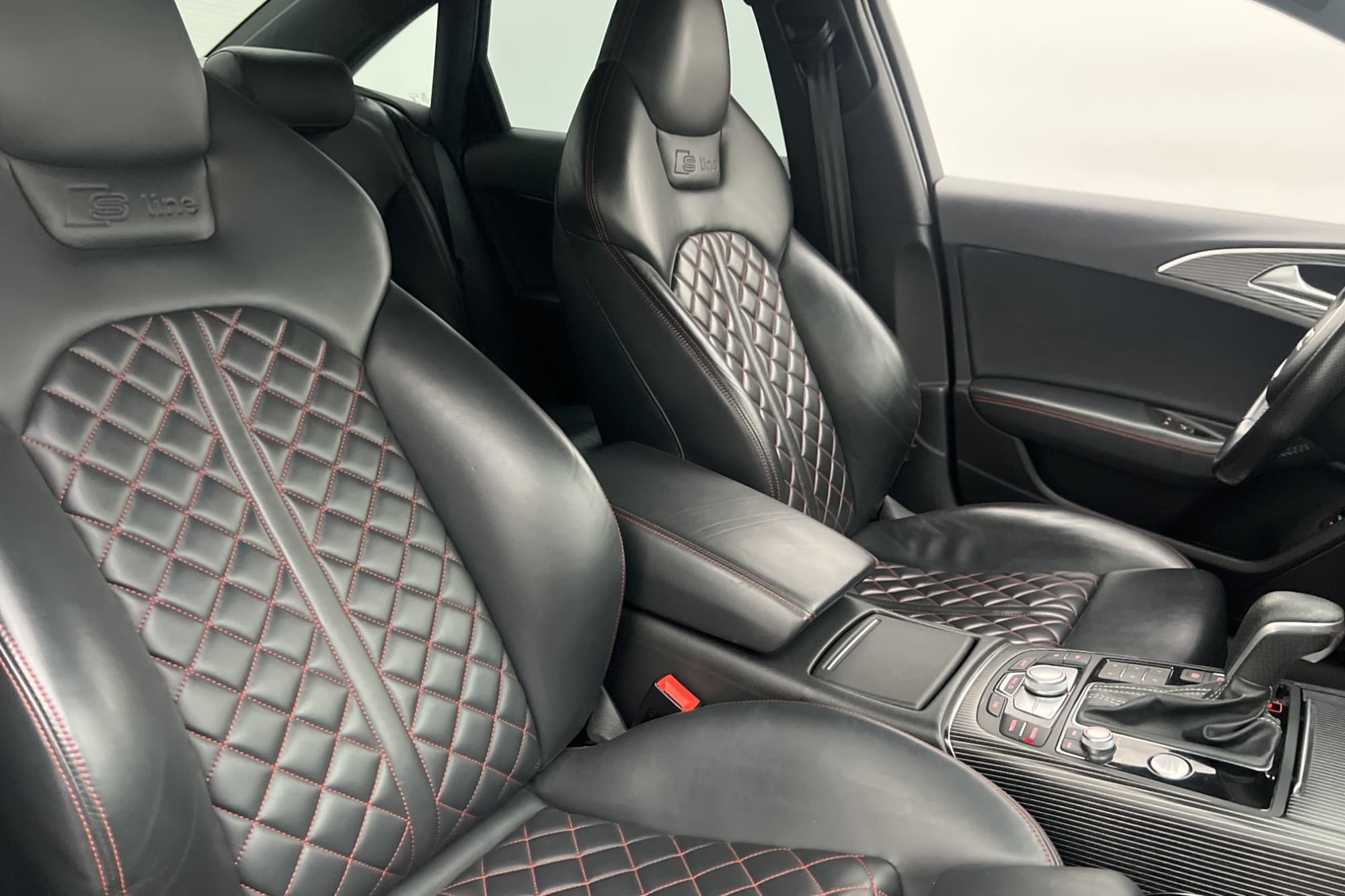 Audi A6 Sedan TDI V6 Competition Q 326hk S-Line RS-Stolar