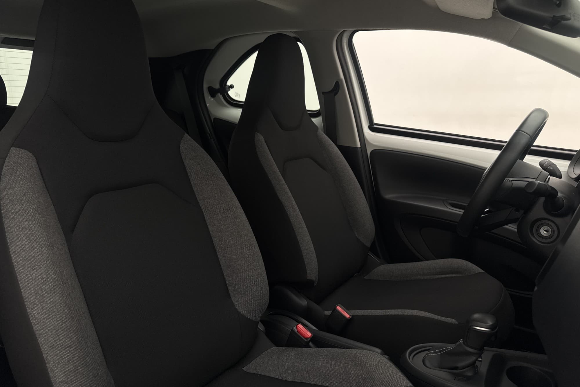 Toyota Aygo X 1.0 VVT-i 72hk Play Kamera Adaptiv-Farthållare