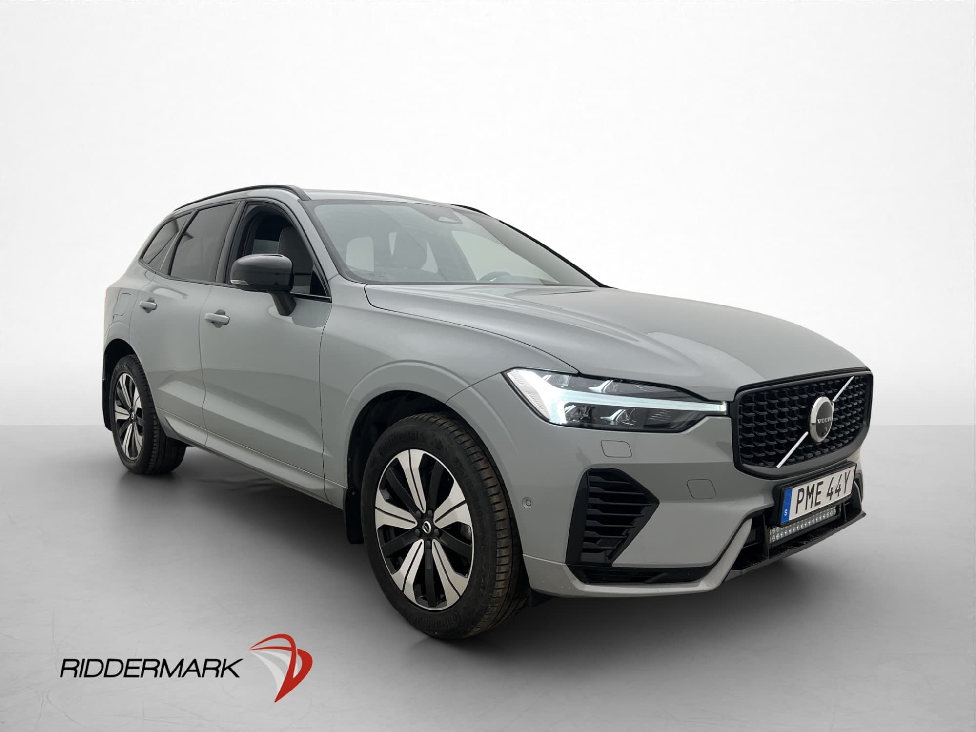 Volvo XC60 Recharge T6 AWD Plus Dark Värm Pano 360 Drag MOMS