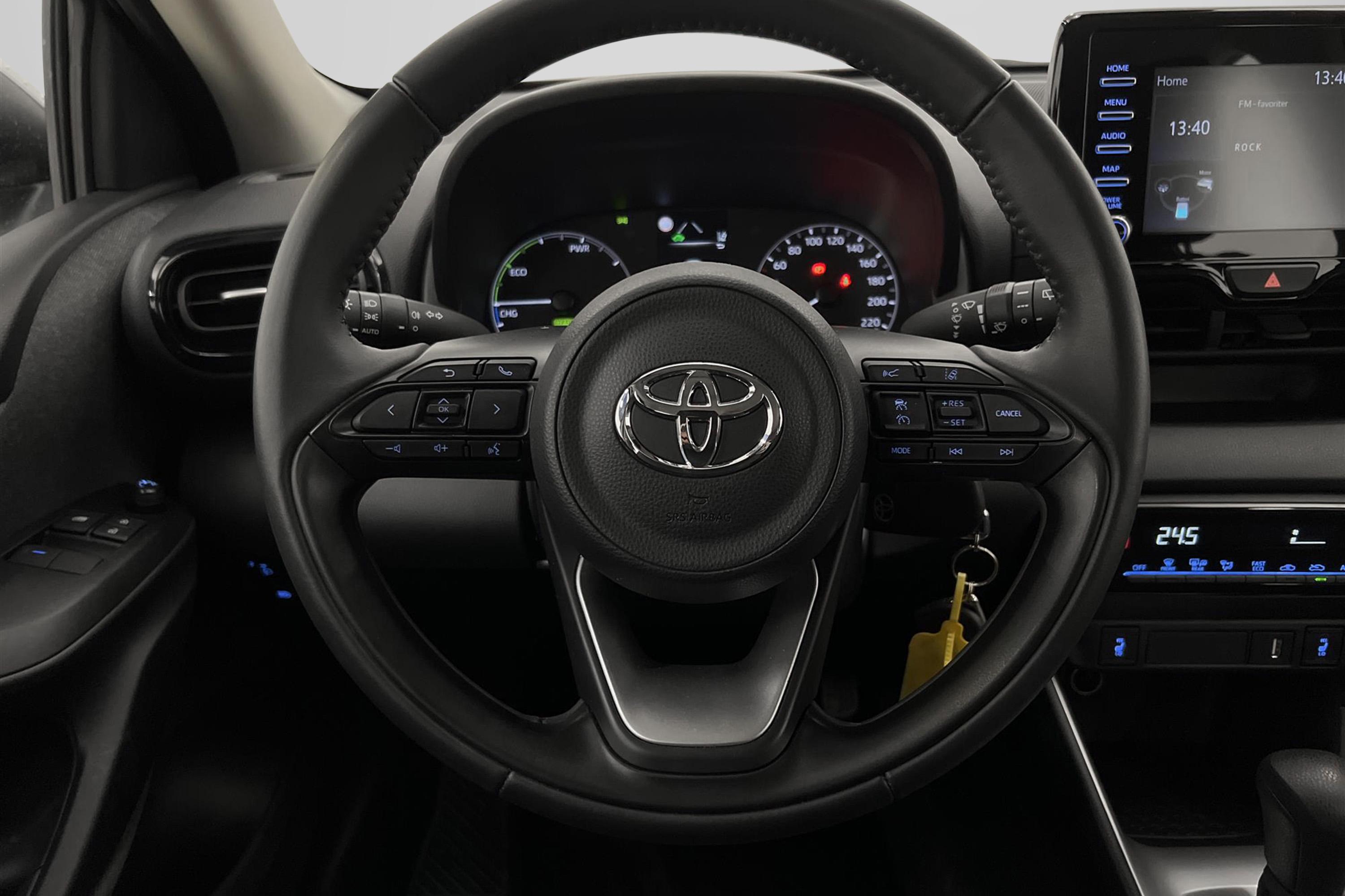 Toyota Yaris Hybrid CVT 116hk B-Kam Låg Skatt 0,28L/mil