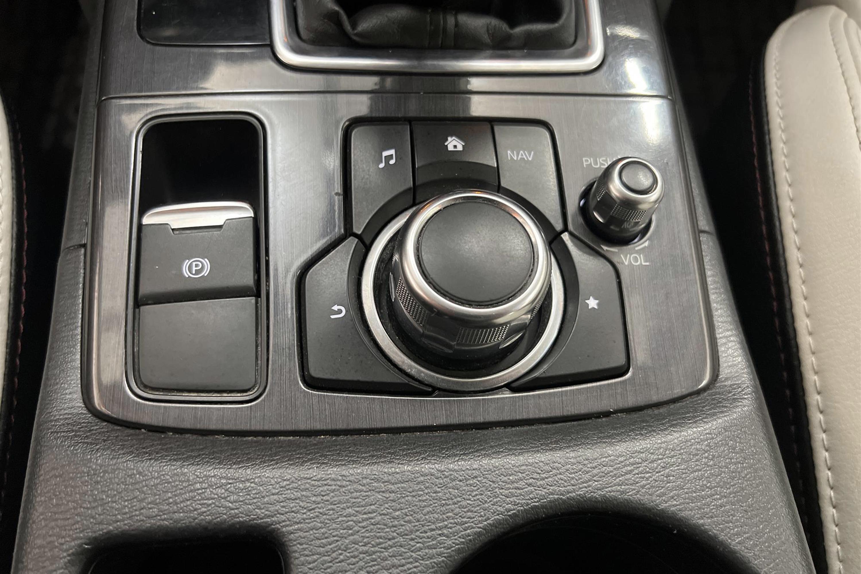 Mazda CX-5 2.2 AWD 175hk Optimum Värmare Kamera Skinn Drag