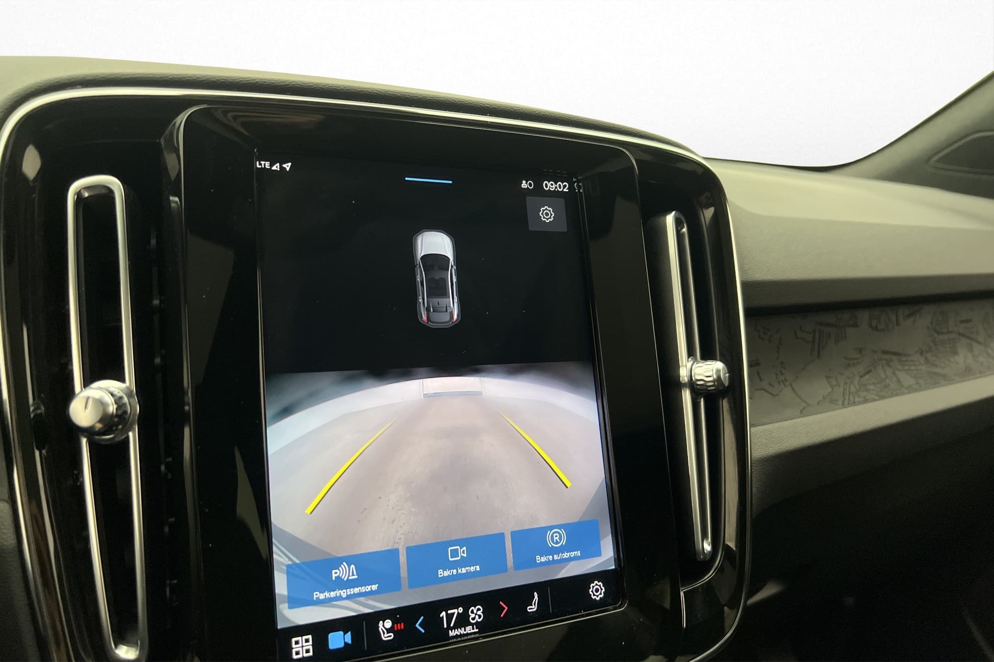 Volvo C40 Recharge Twin motor 408hk Plus Värmare Pano Kamera