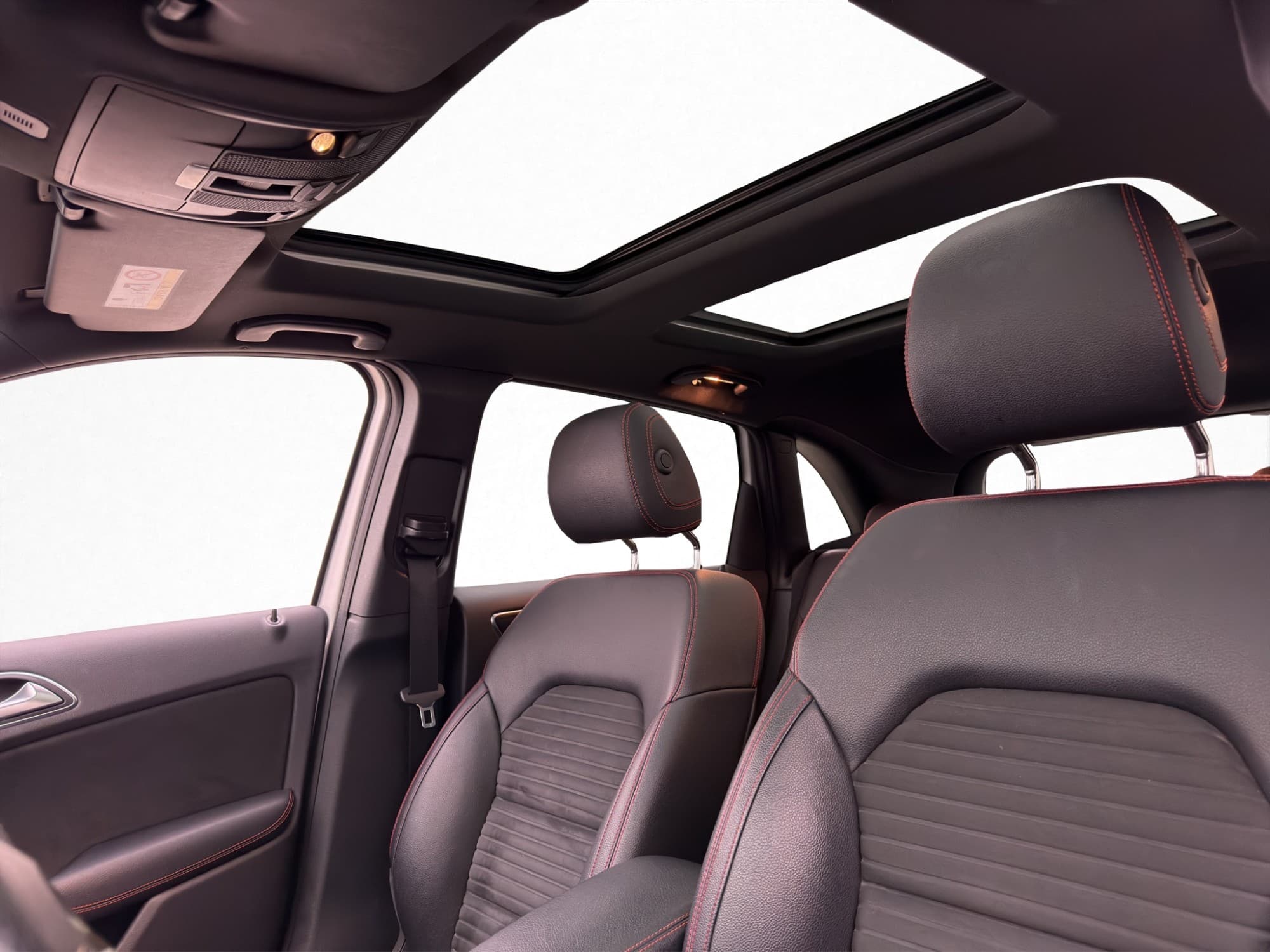 Mercedes-Benz B 200 d AMG Pano Kamera CarPlay LED Drag