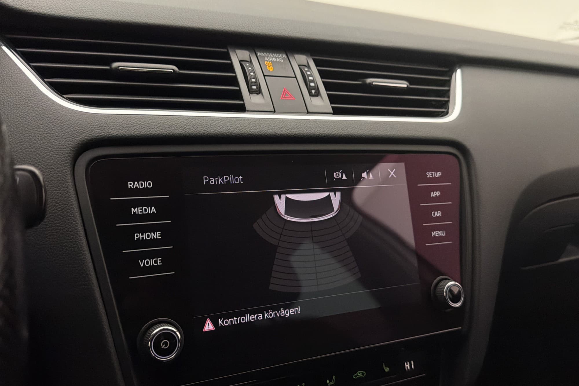 Skoda Octavia 1.0 TSI 115hk Ambition Drag Sensorer CarPlay