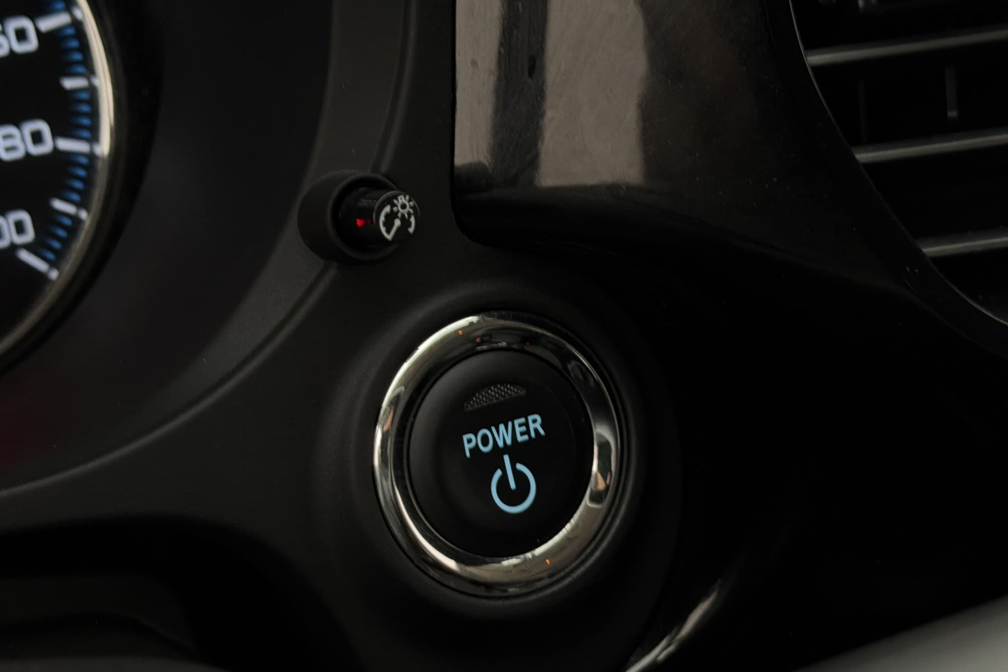 Mitsubishi Outlander PHEV 203hk 4WD Fleet Edition Sensorer