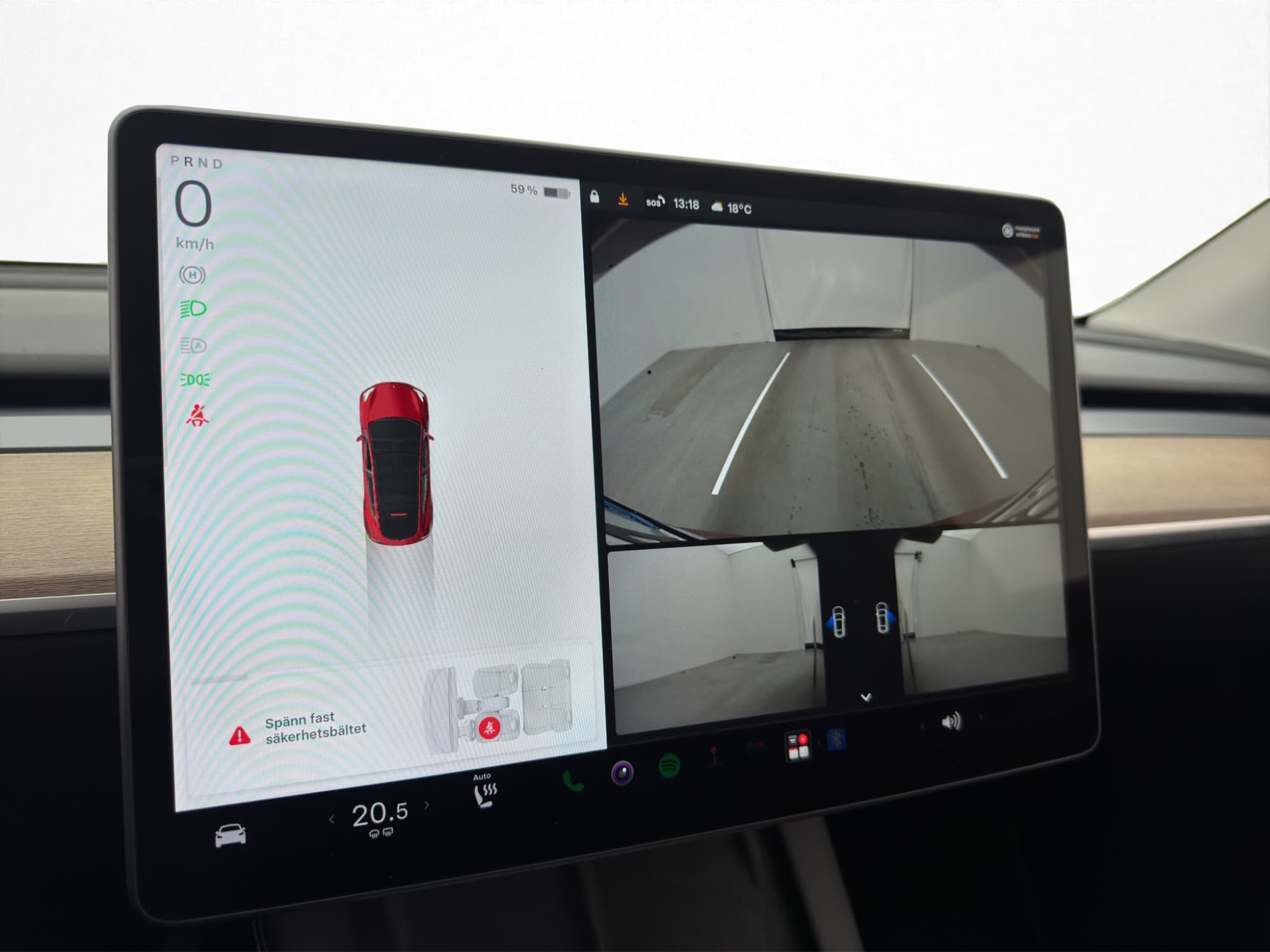Tesla Model Y Long Range AWD Autopilot Panorama En-Brukare