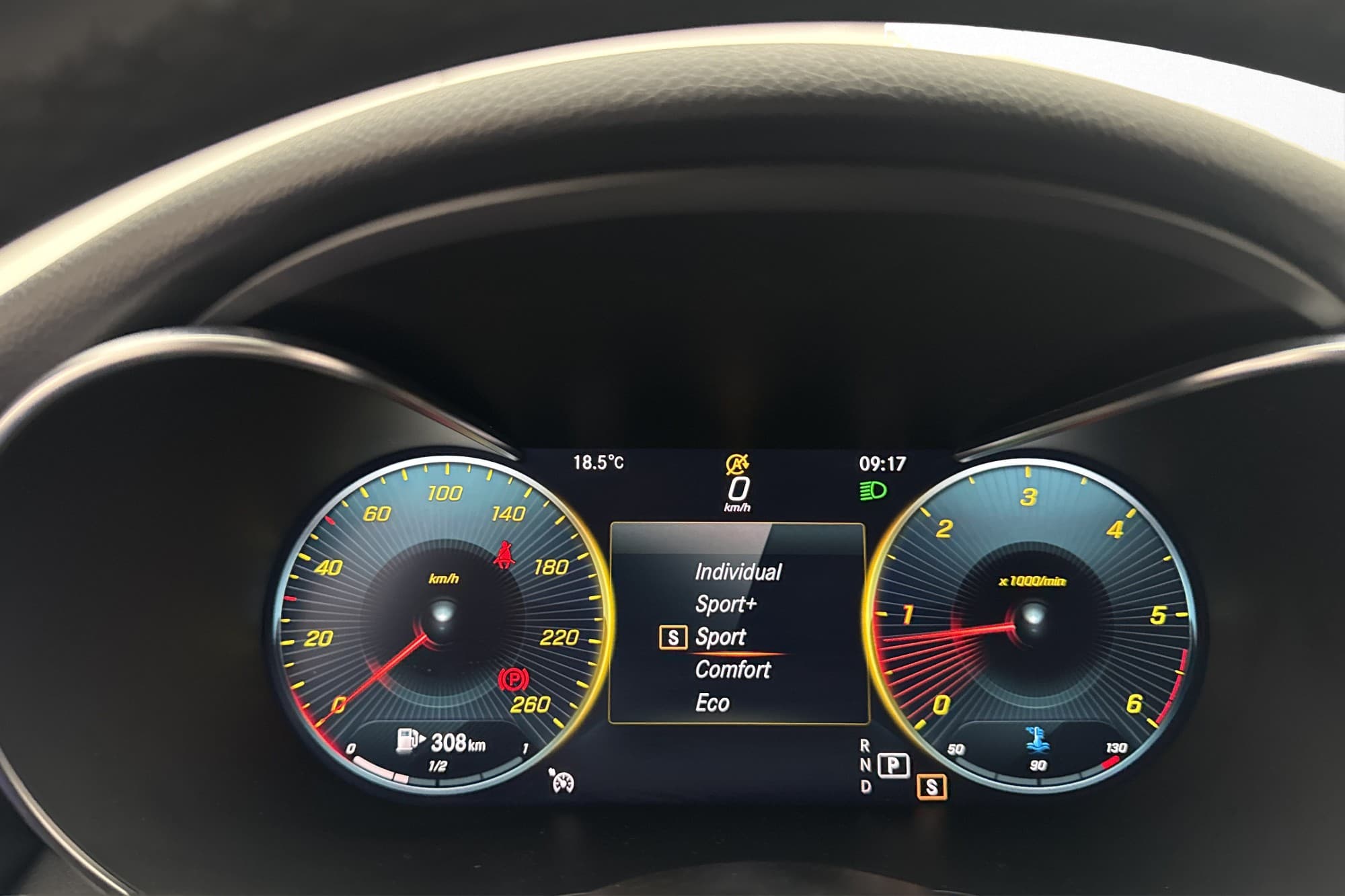 Mercedes-Benz C 220T d AMG Cockpit Läder Kamera Drag Keyless