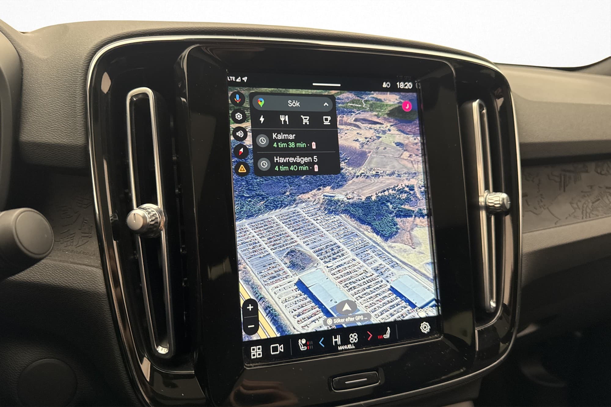 Volvo C40 Recharge Twin Motor AWD Plus Pano Värm BLIS MOMS