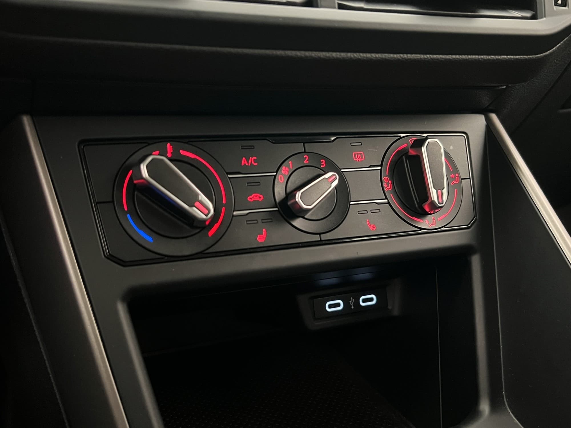 Volkswagen Polo 1.0 TGI P-Sensorer A/C Låg skatt 0,51L/Mil