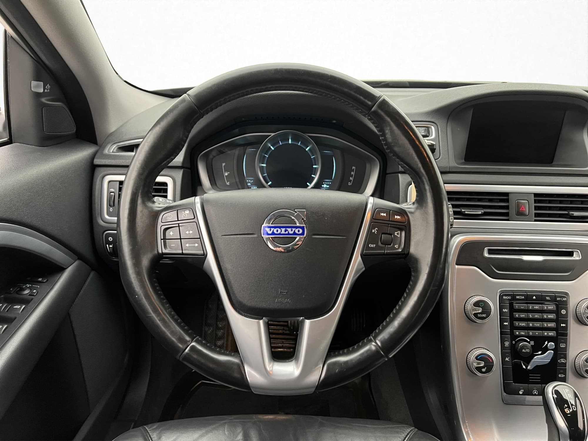 Volvo V70 D4 Momentum VOC Värmare P-Sensorer BLIS Drag