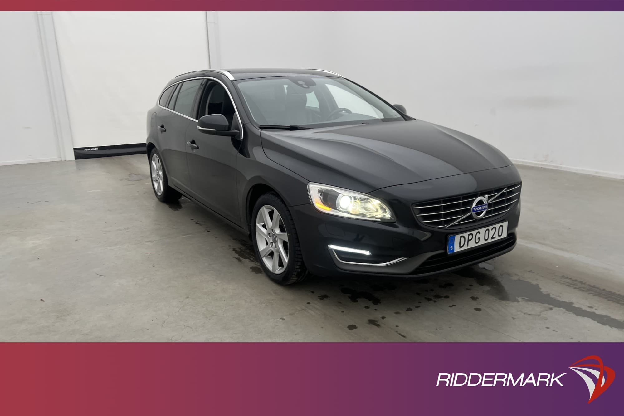 Volvo V60 Bi-Fuel 213hk Summum Värmare Skinn Drag Nyservad