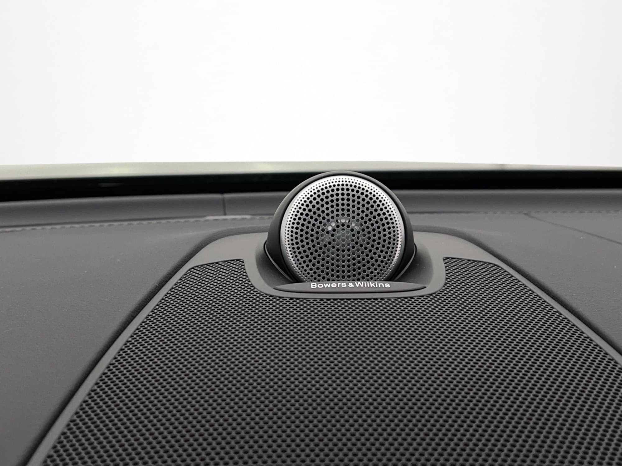 Volvo XC60 Recharge T8 AWD Black Edt Ultimate Pano B&W MOMS