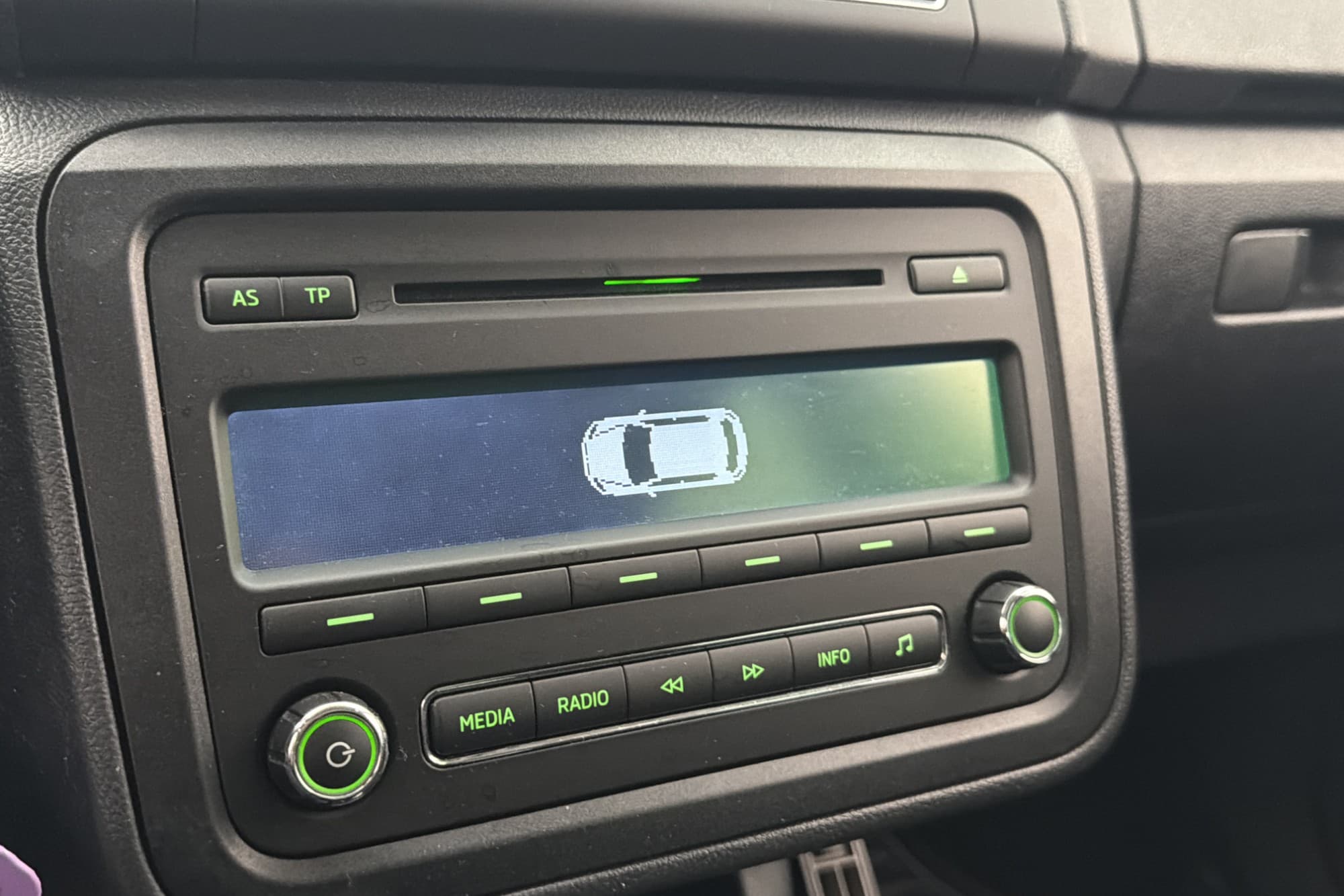 Skoda Fabia 1.2 TSI 105hk Ambiente Värmare P-Sensorer Farth