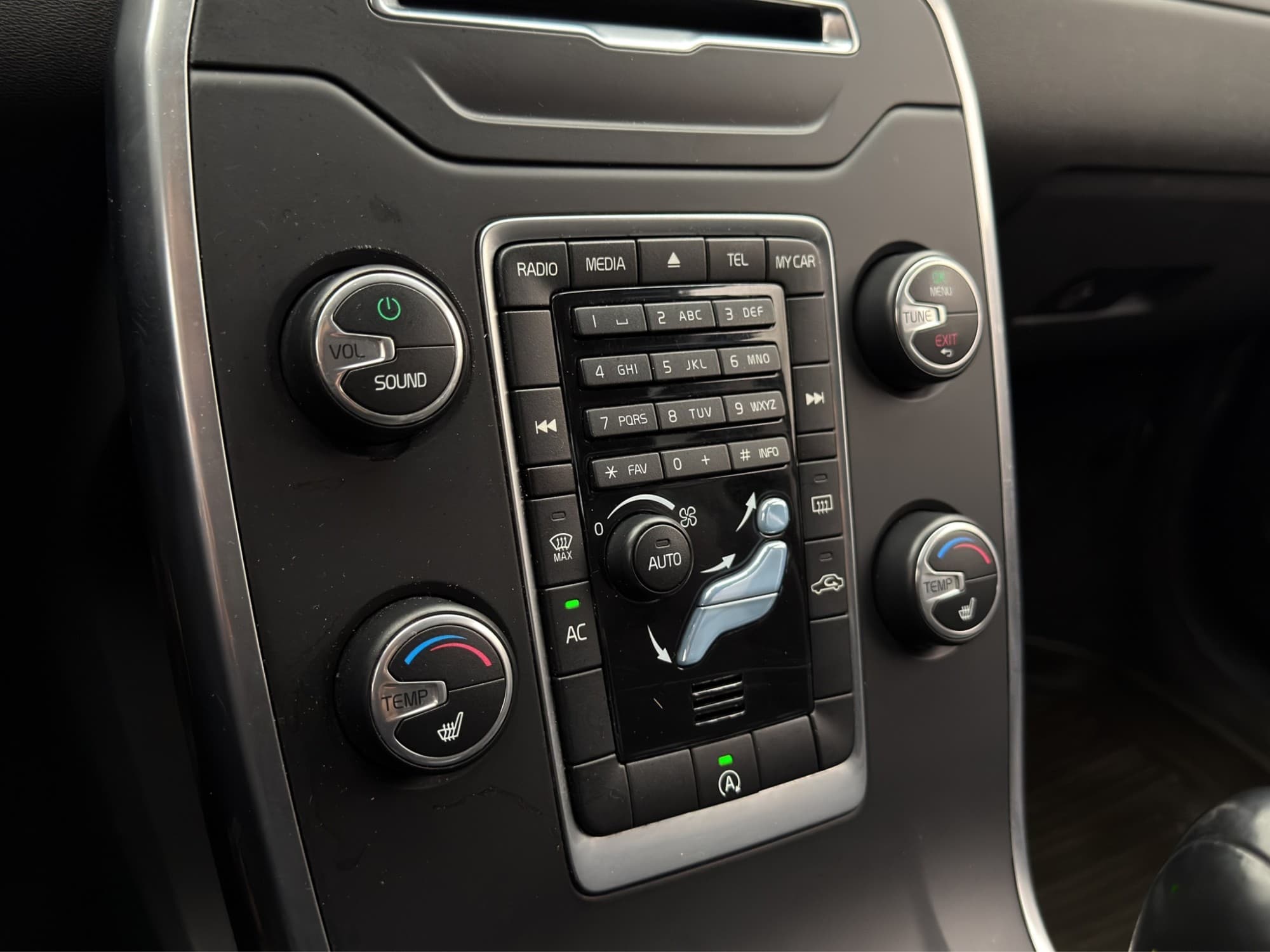 Volvo V70 D2 Kinetic Värmare Halvskinn Rattvärme Dragkrok