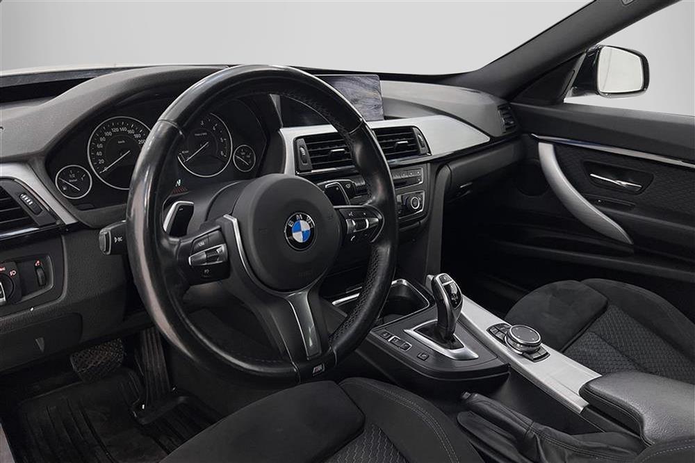 BMW 320d GT xDrive 184hk M-Sport Navi B-kam Hi-Fi 0,51l/milinteriör