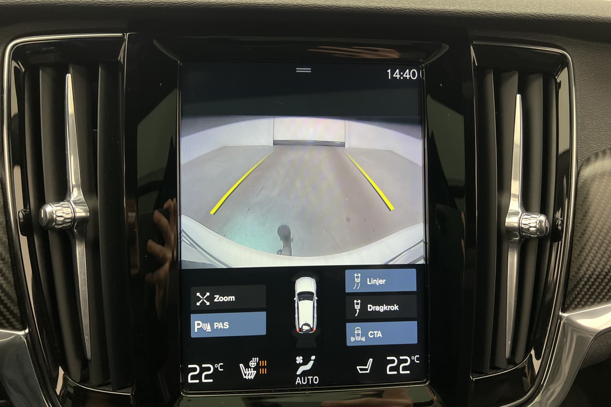 Volvo V90 D5 AWD R-Design Värmare B&W Pano HUD Kamera Drag