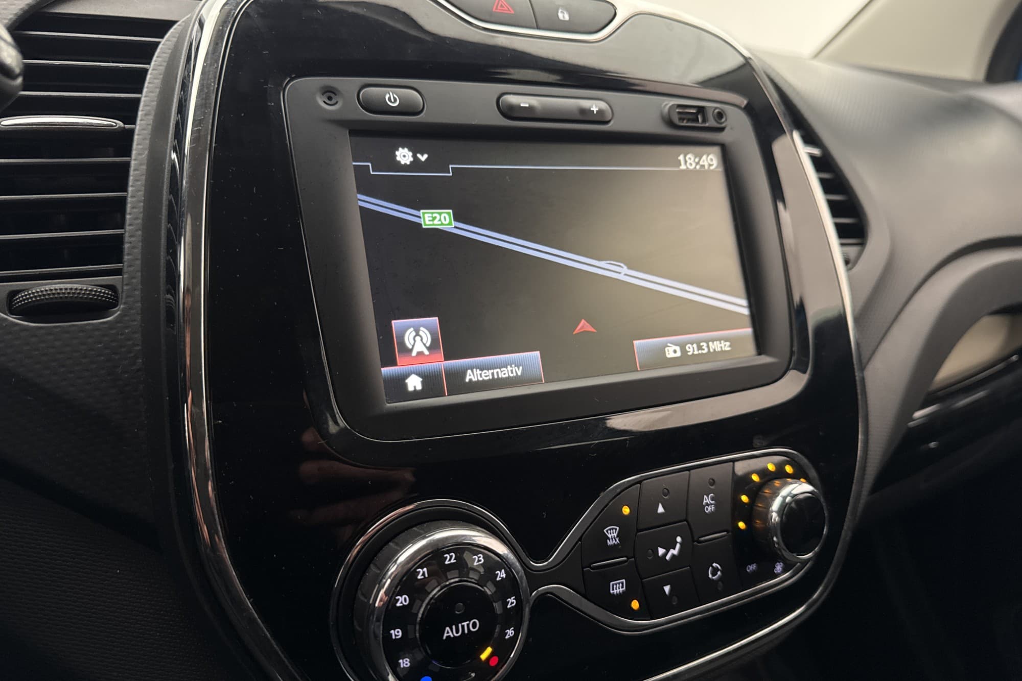 Renault Captur 1.2 TCe EDC Dynamique Värmare Navi P-Sensorer