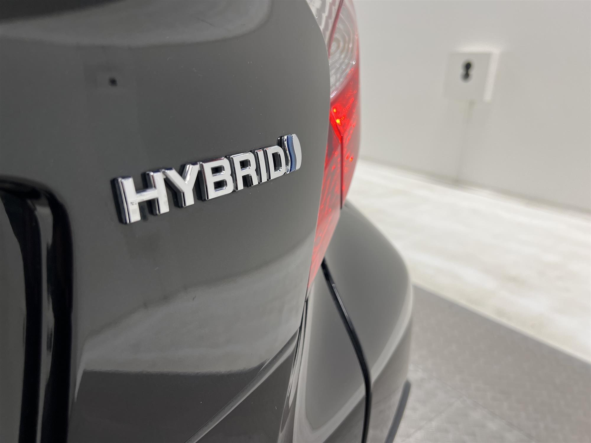 Toyota C-HR Hybrid 122hk JBL B-Kamera Svart Innertak Keyless