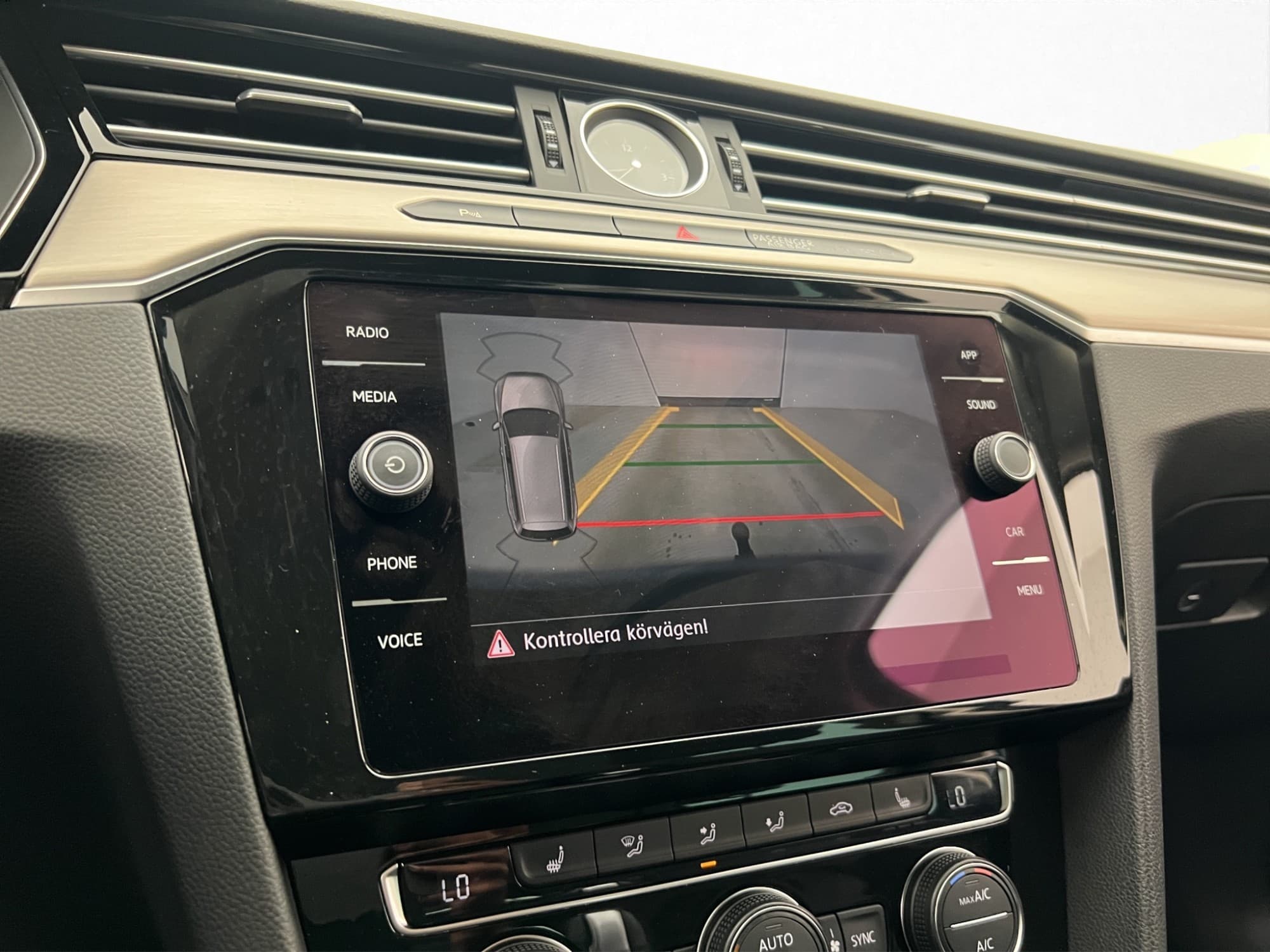 Volkswagen Passat 2.0 TSI 220hk GT Värmare Kamera Skinn Drag