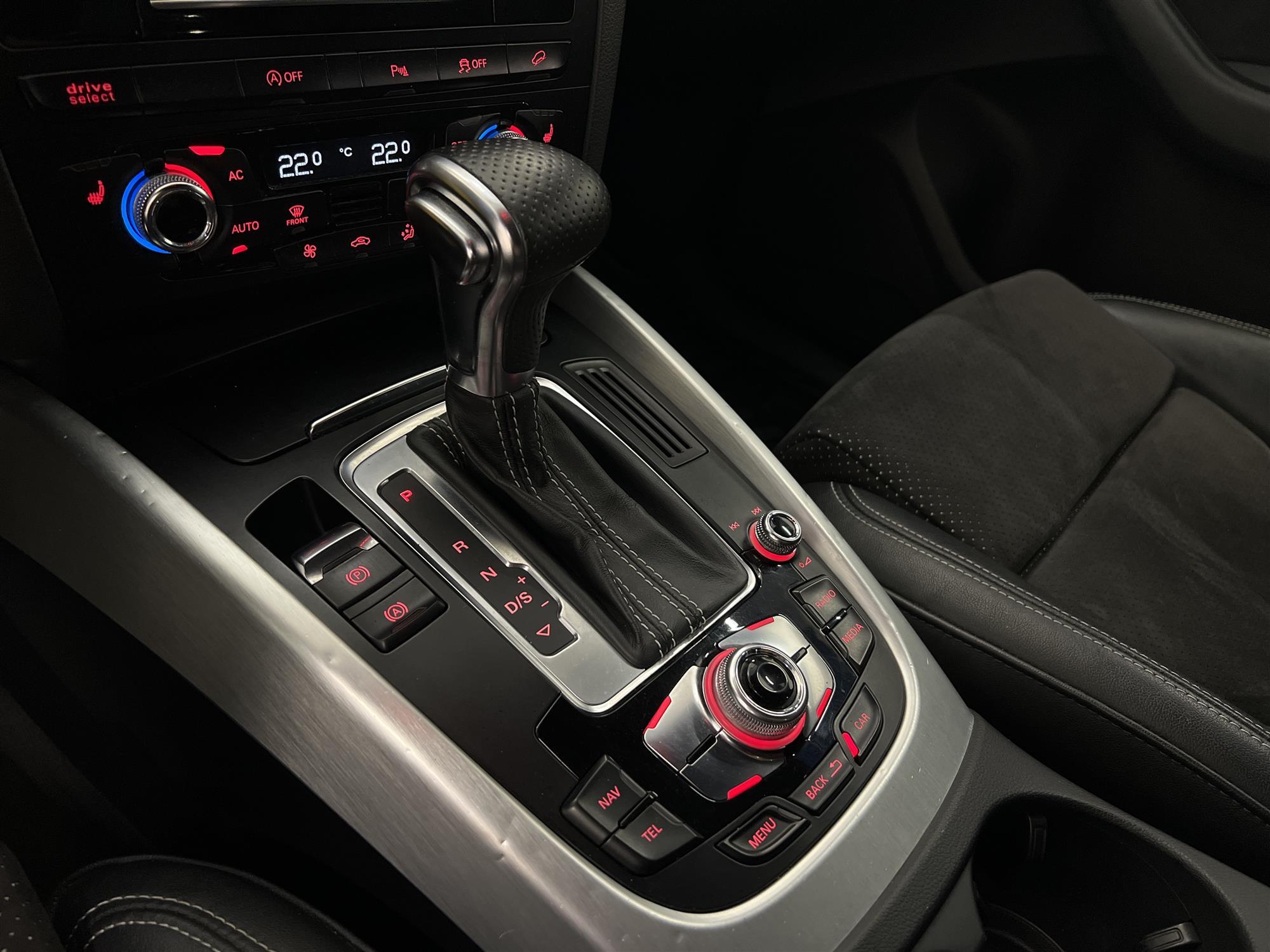Audi Q5 2.0 TDI Quattro 177hk S-Line Navi Välservad